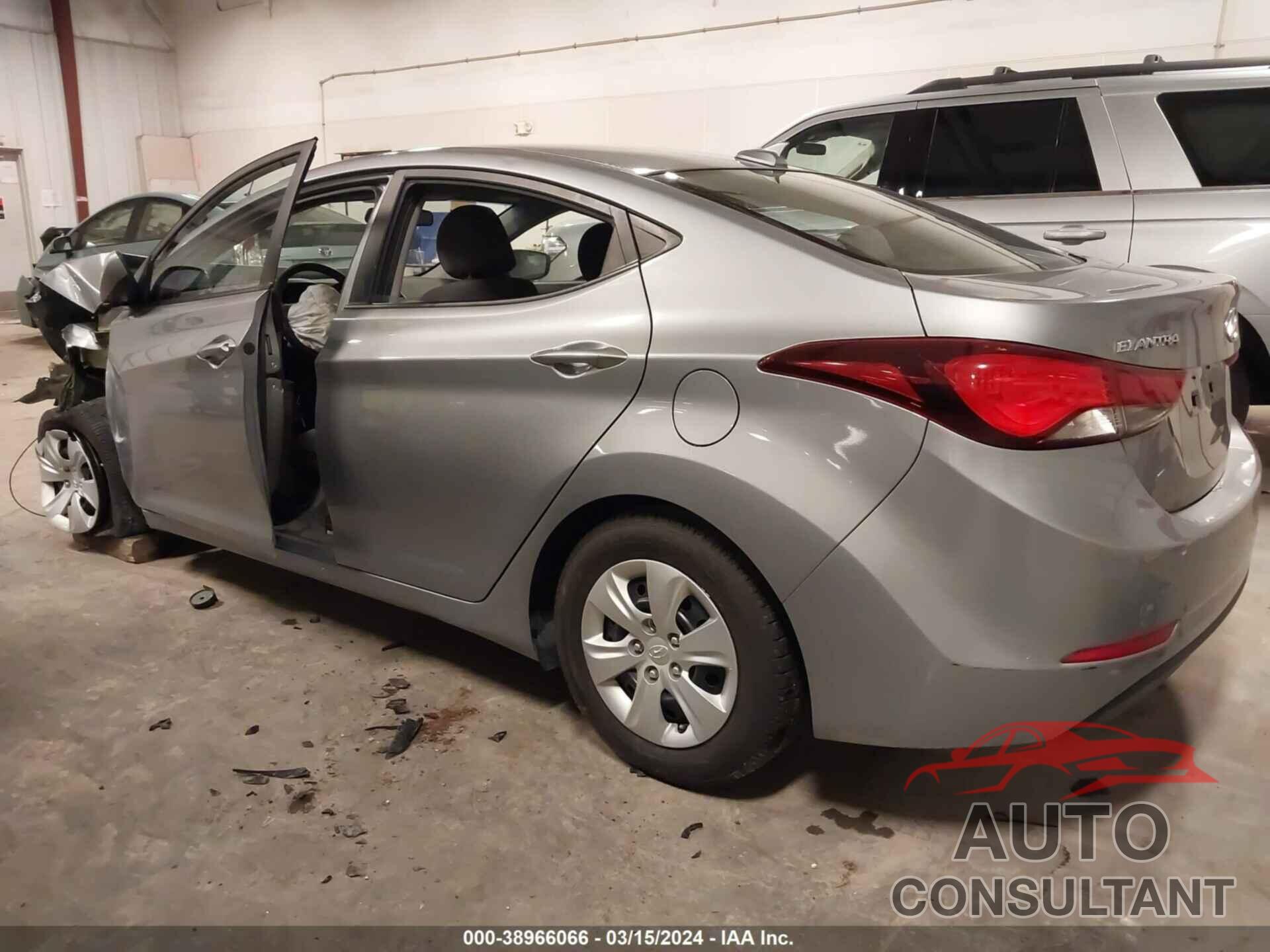 HYUNDAI ELANTRA 2016 - 5NPDH4AE5GH771837