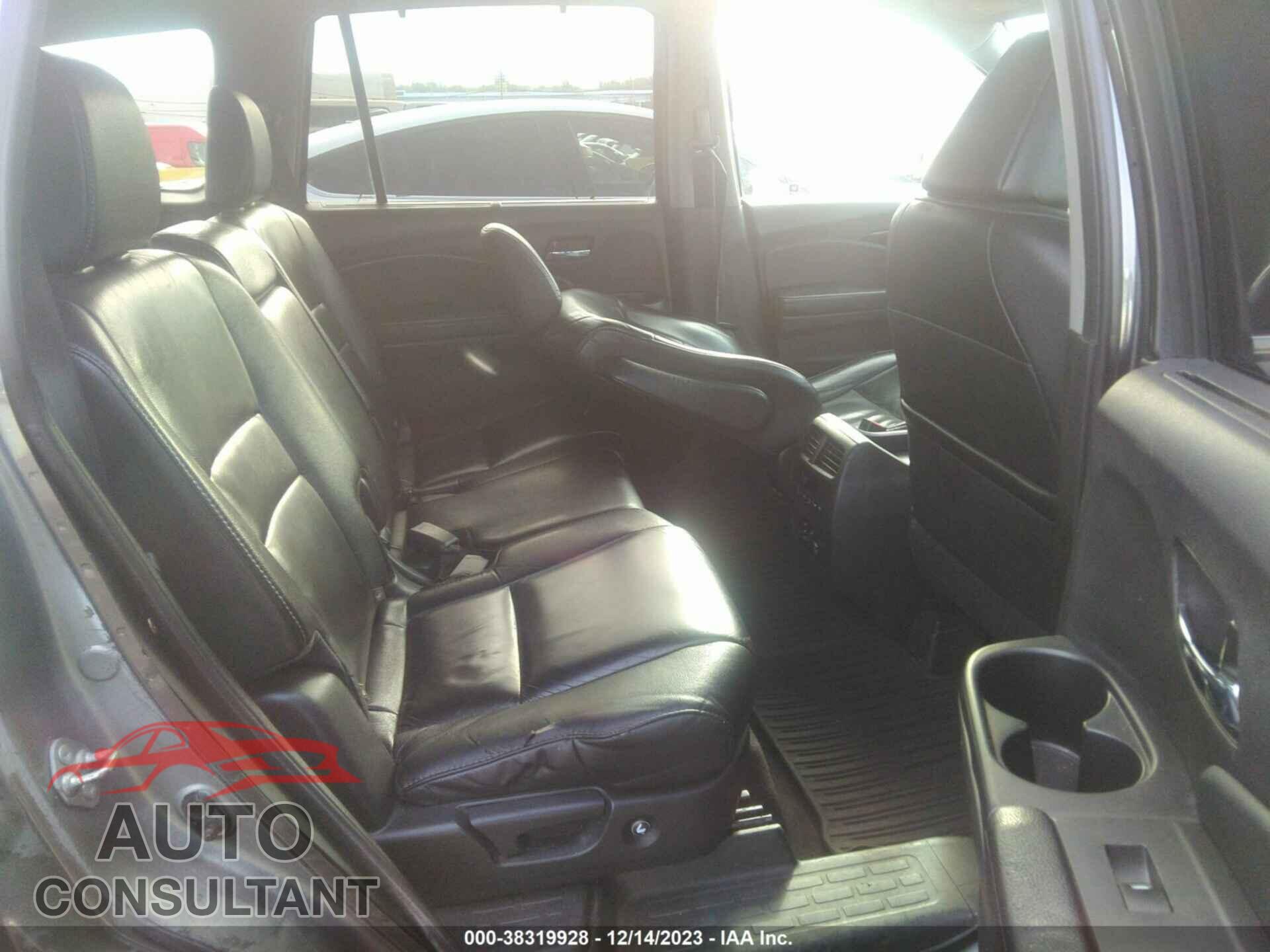 HONDA PILOT 2017 - 5FNYF6H90HB012735