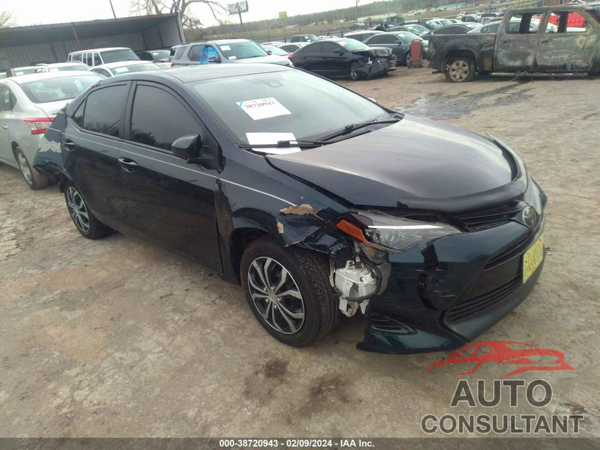 TOYOTA COROLLA 2018 - 5YFBURHE8JP815944