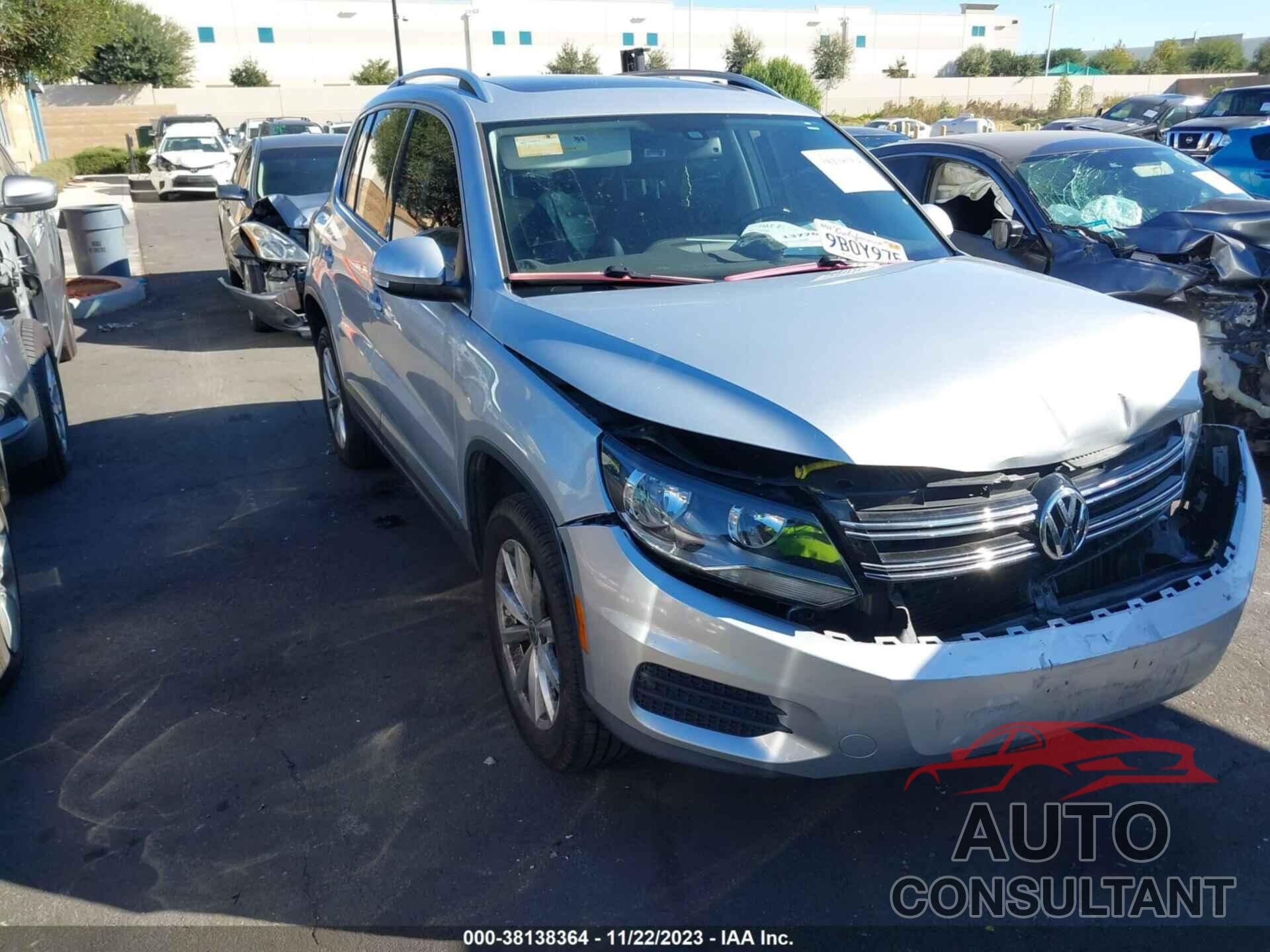 VOLKSWAGEN TIGUAN 2017 - WVGRV7AXXHK006767