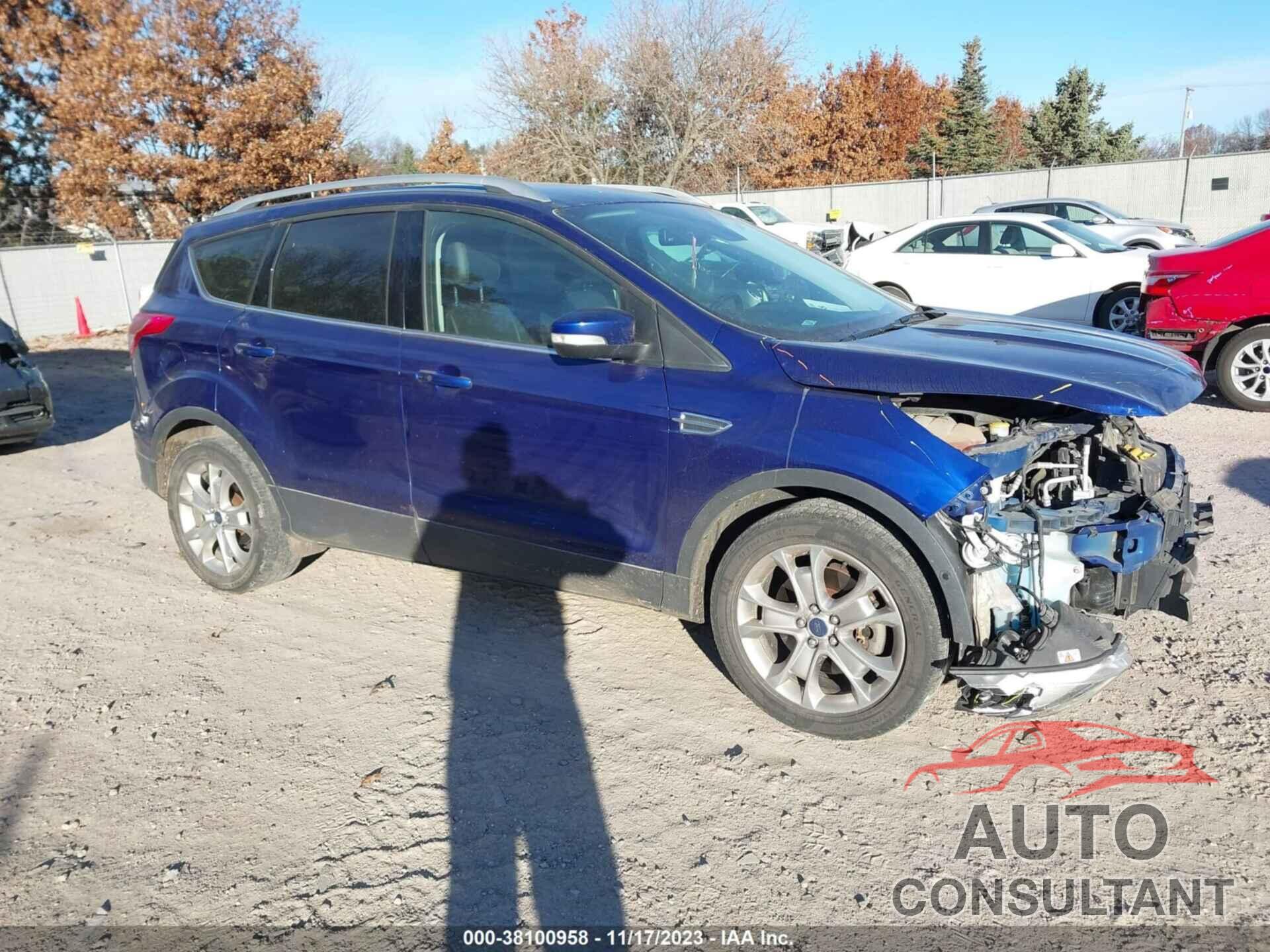 FORD ESCAPE 2016 - 1FMCU9J99GUB06156