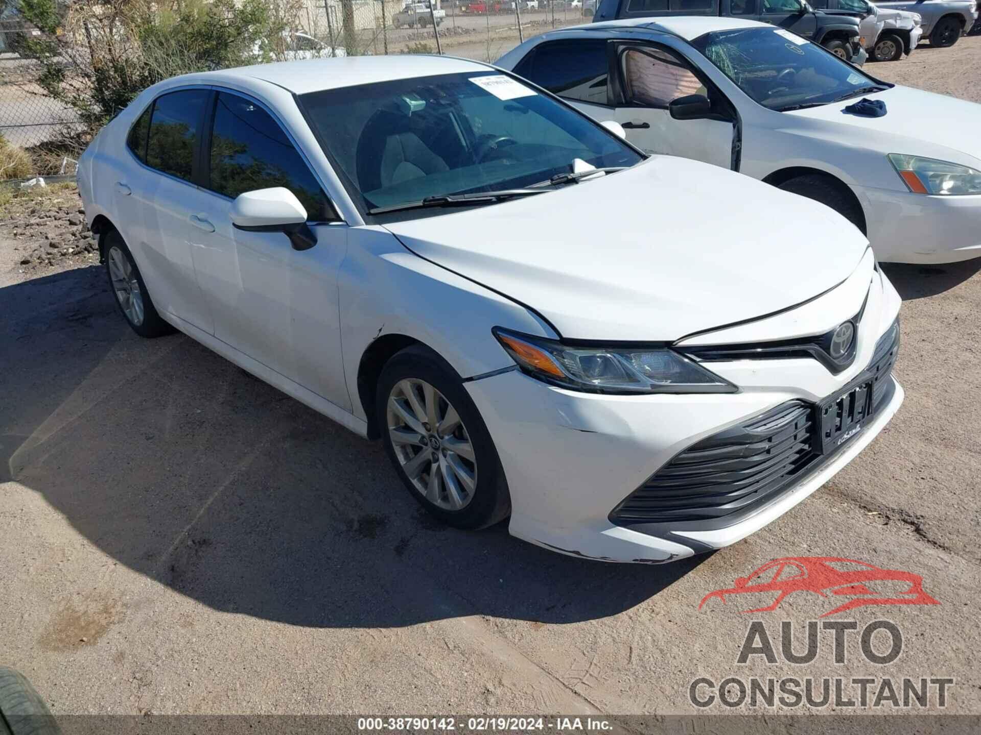 TOYOTA CAMRY 2018 - 4T1B11HK7JU024173