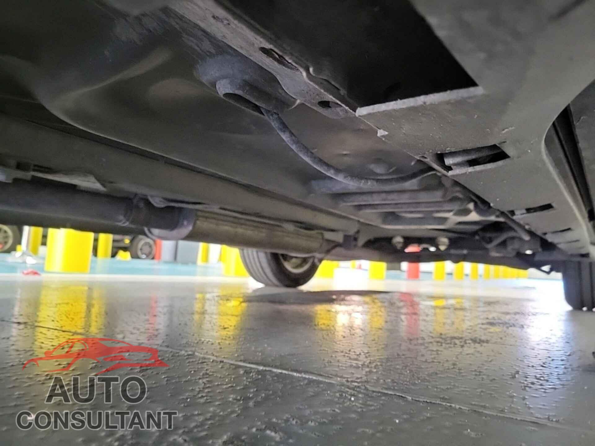 FORD TAURUS 2017 - 1FAHP2E83HG114320