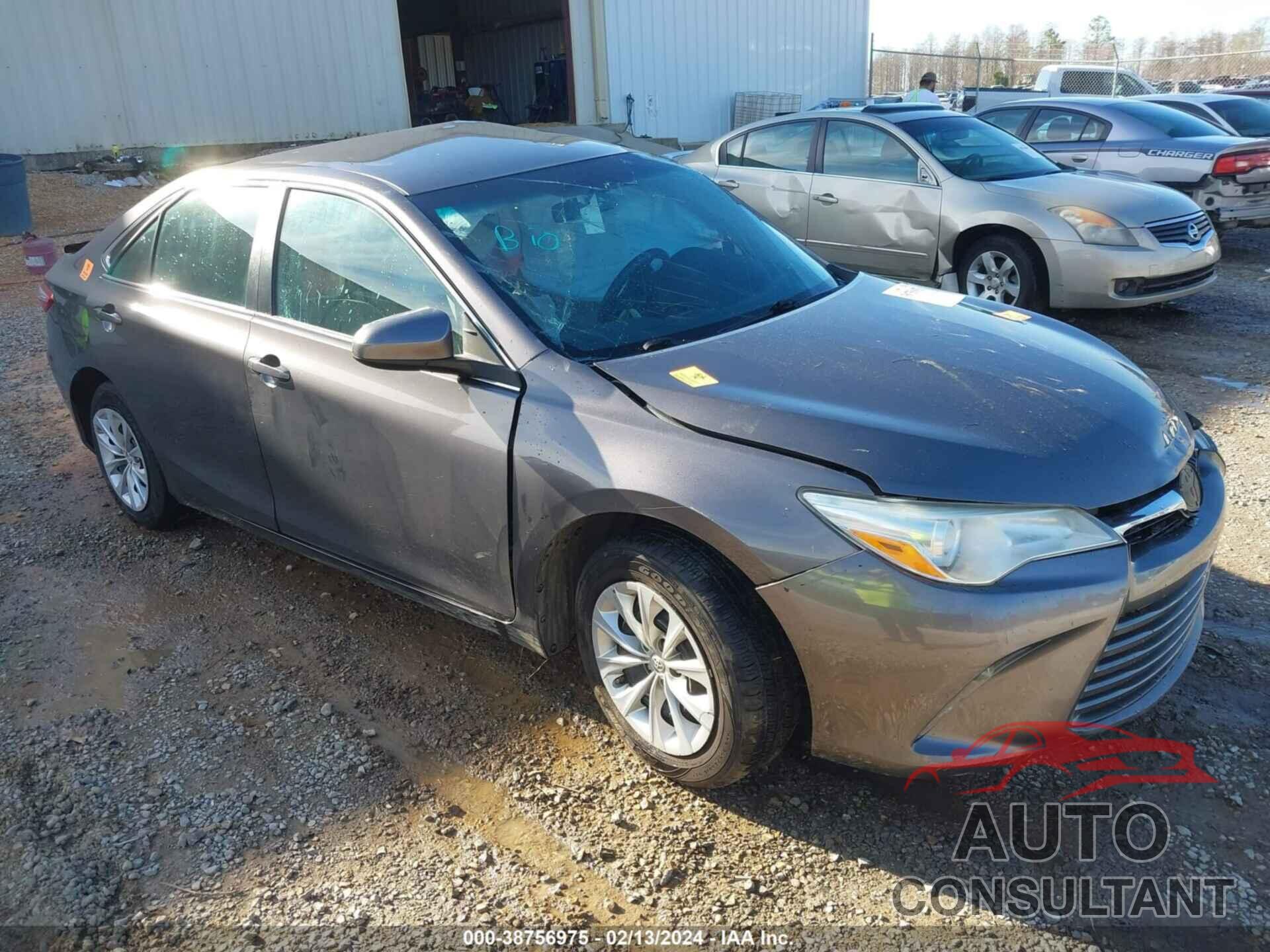 TOYOTA CAMRY 2016 - 4T4BF1FK1GR582782