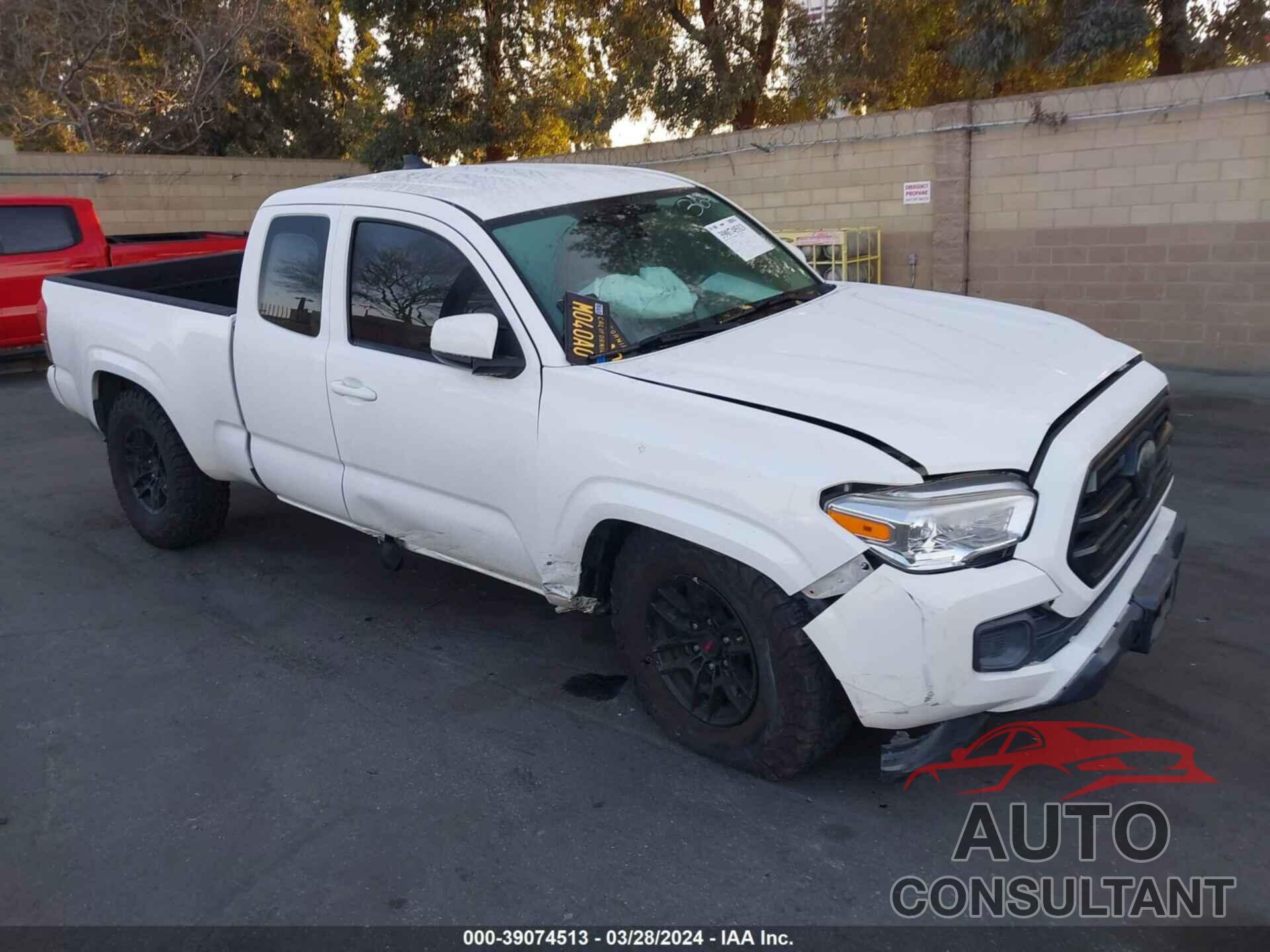 TOYOTA TACOMA 2018 - 5TFRX5GN0JX104420