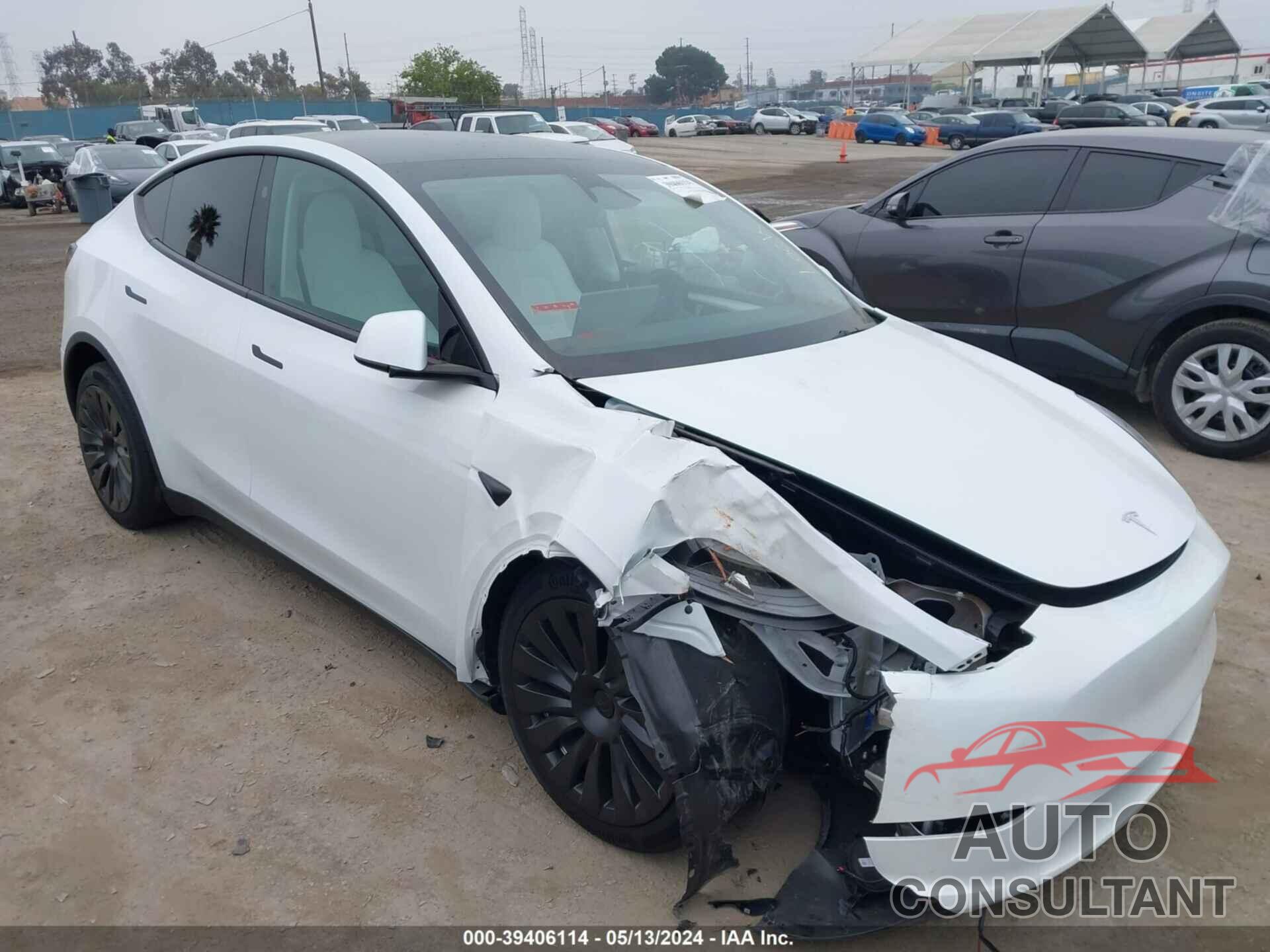 TESLA MODEL Y 2024 - 7SAYGDEE0RF077110