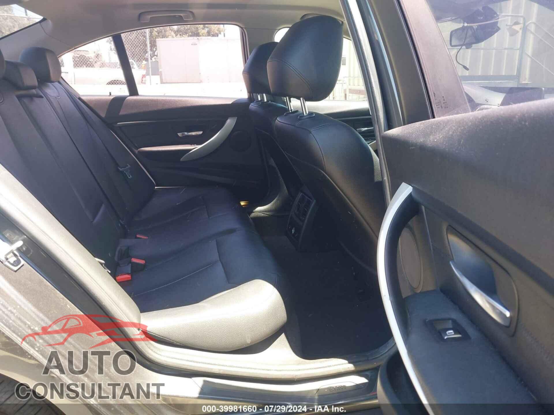 BMW 320I 2016 - WBA8E5G53GNU21045