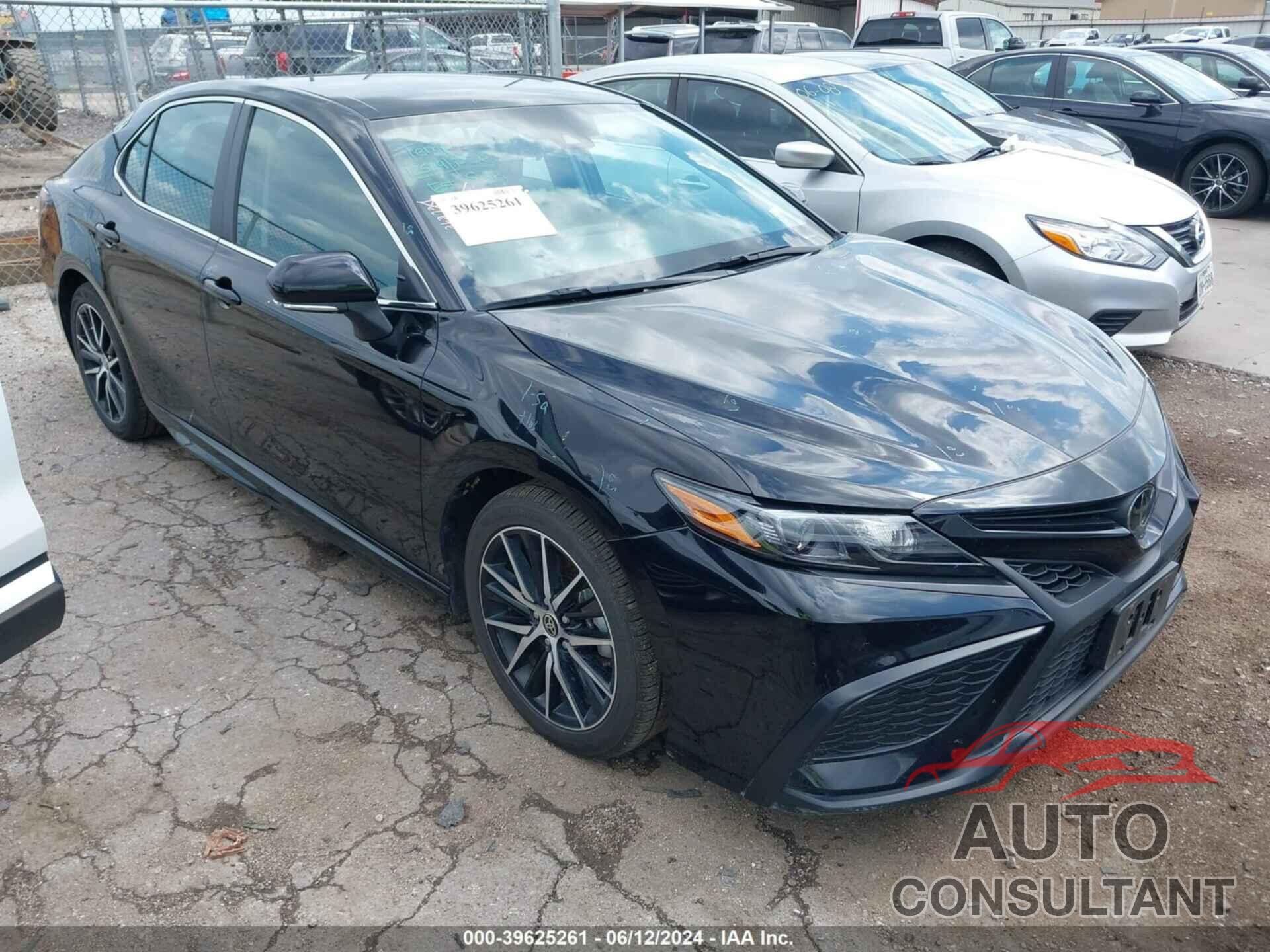 TOYOTA CAMRY 2023 - 4T1G11AK1PU163370