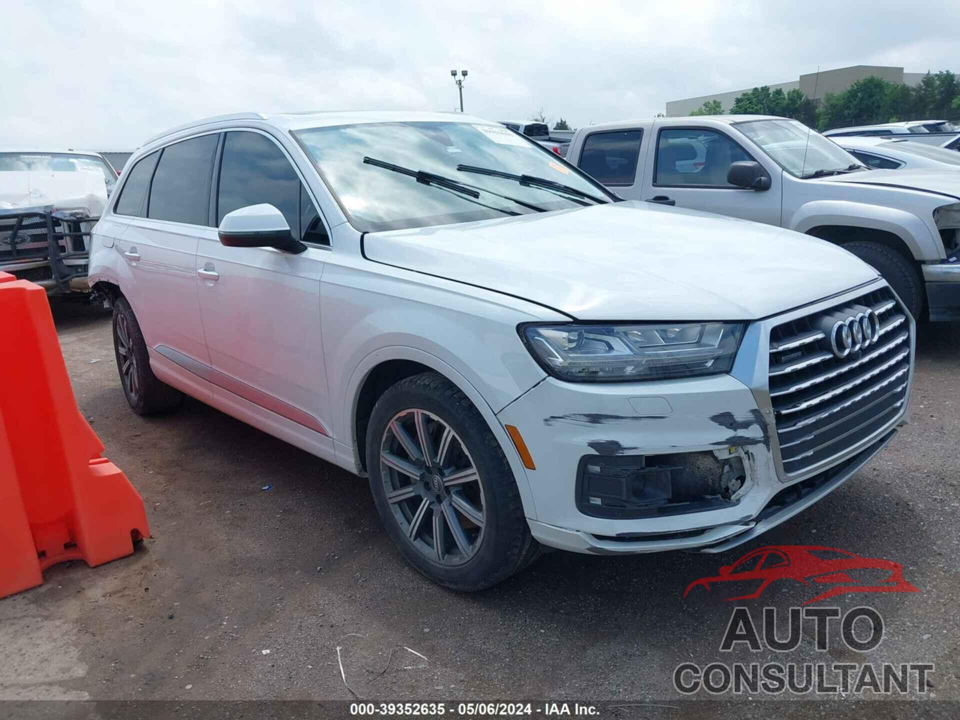 AUDI Q7 2018 - WA1VAAF71JD019805