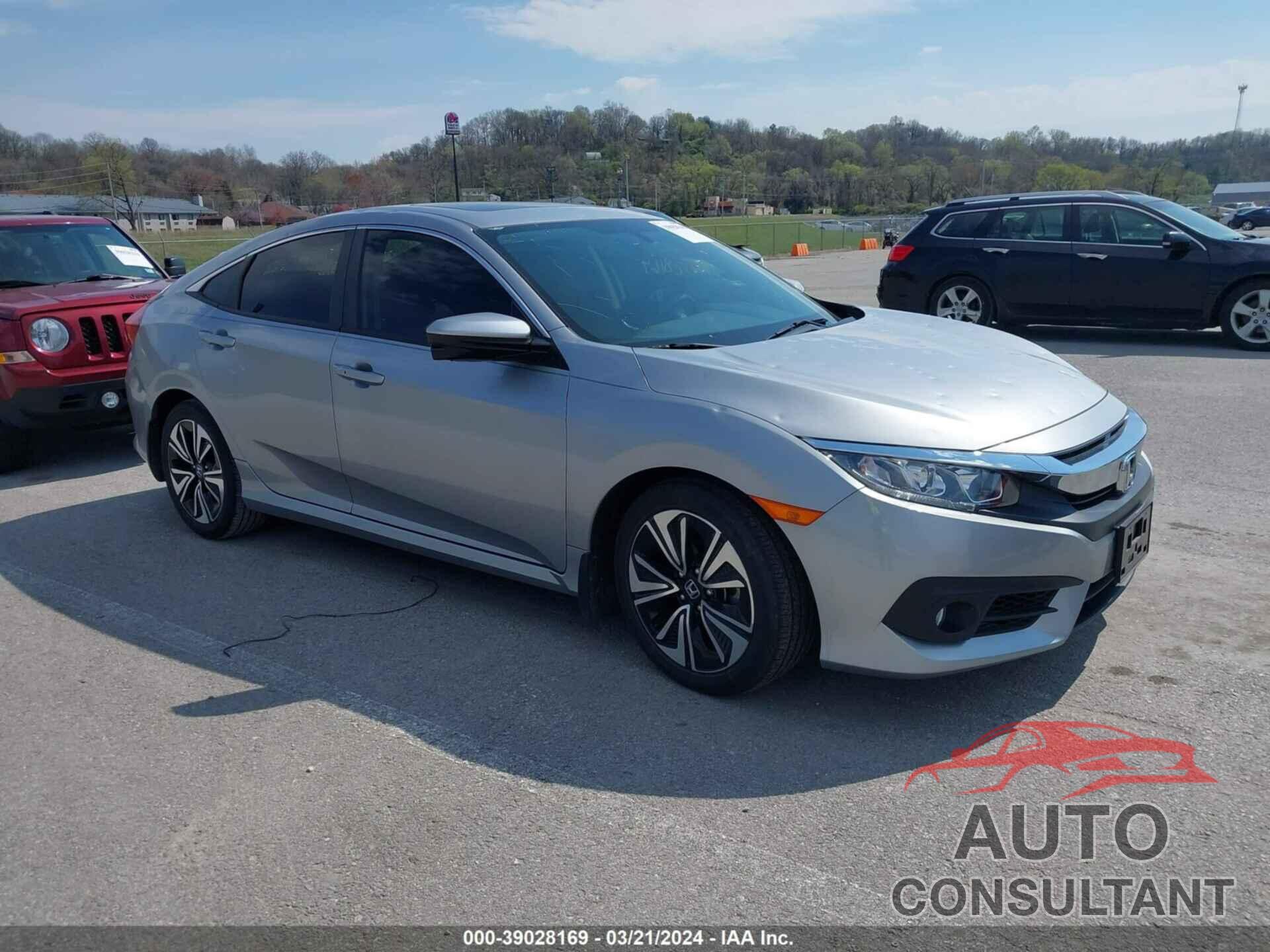 HONDA CIVIC 2018 - JHMFC1F77JX040238