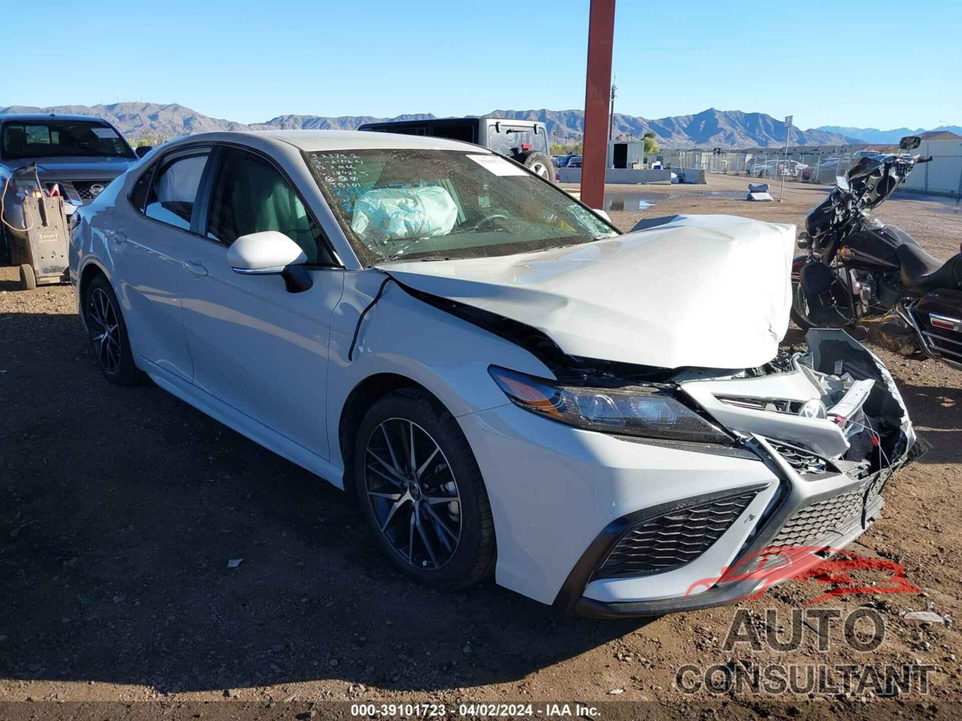 TOYOTA CAMRY 2023 - 4T1G11AK9PU184273