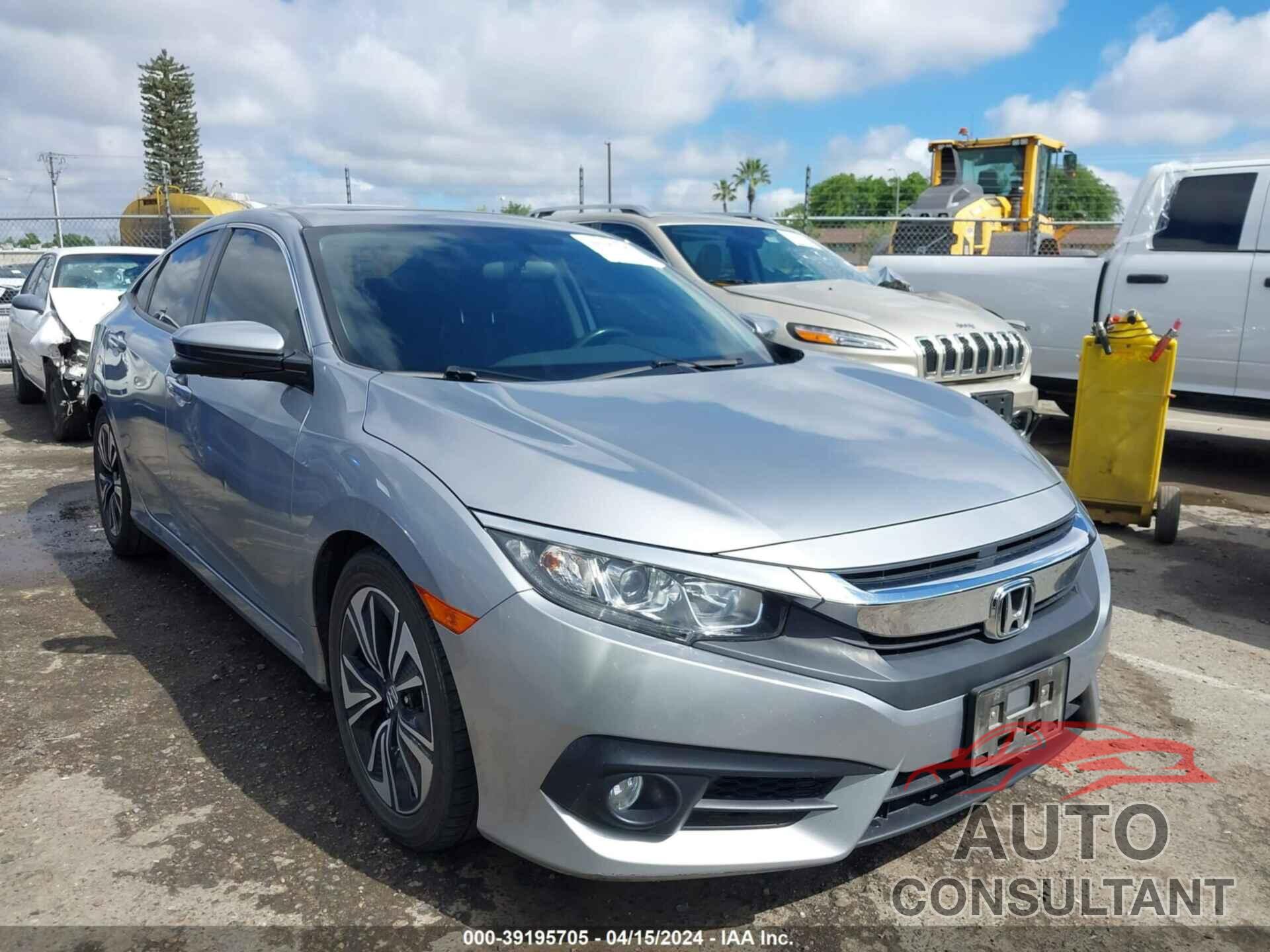 HONDA CIVIC 2018 - JHMFC1F31JX030558