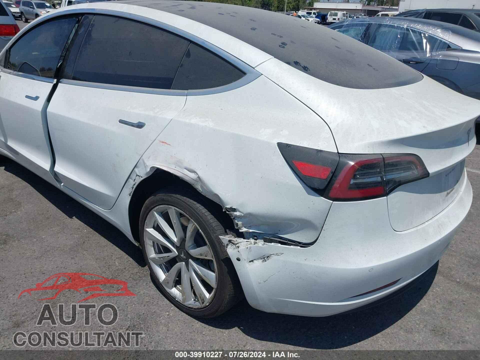 TESLA MODEL 3 2018 - 5YJ3E1EA9JF039081