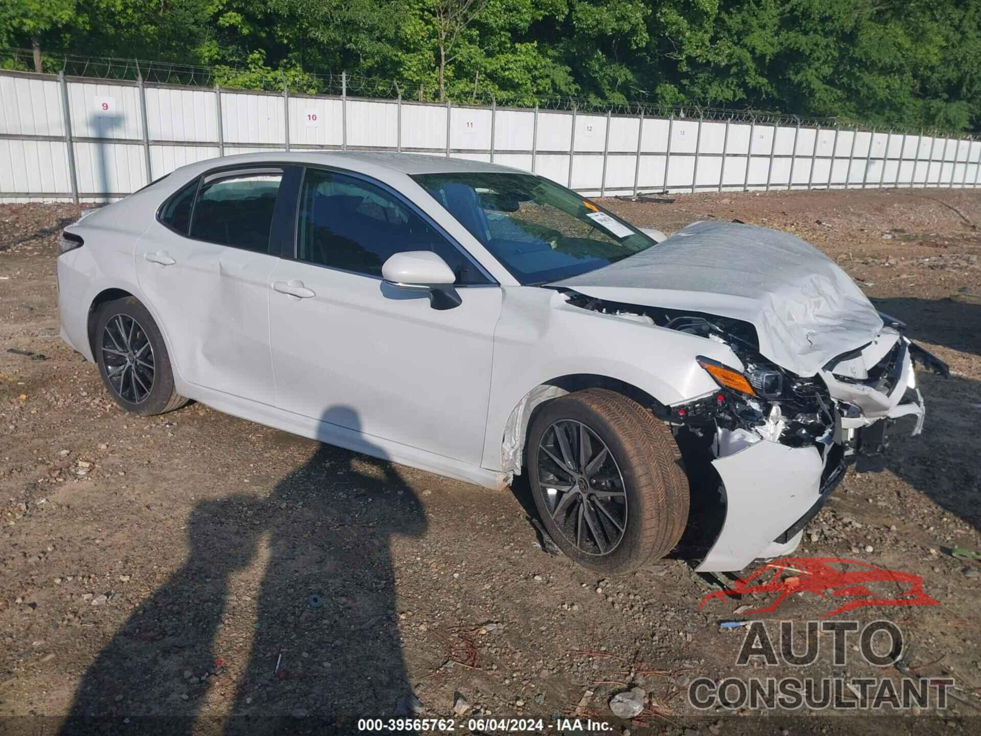 TOYOTA CAMRY 2024 - 4T1T11AKXRU233207