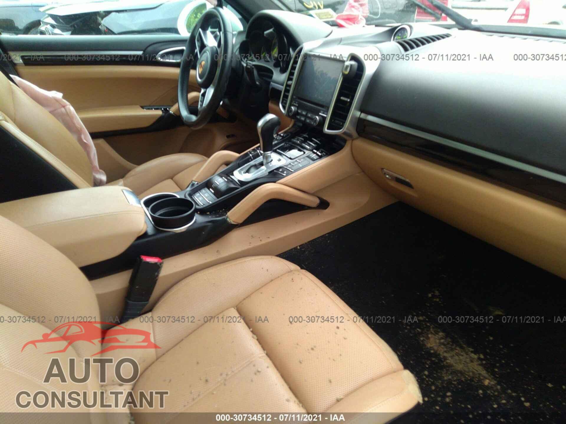 PORSCHE CAYENNE 2017 - WP1AE2A25HLA75285