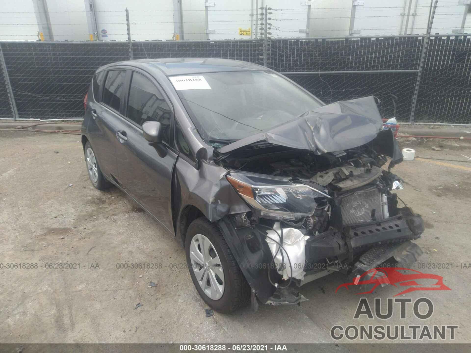 NISSAN VERSA NOTE 2018 - 3N1CE2CP1JL352918