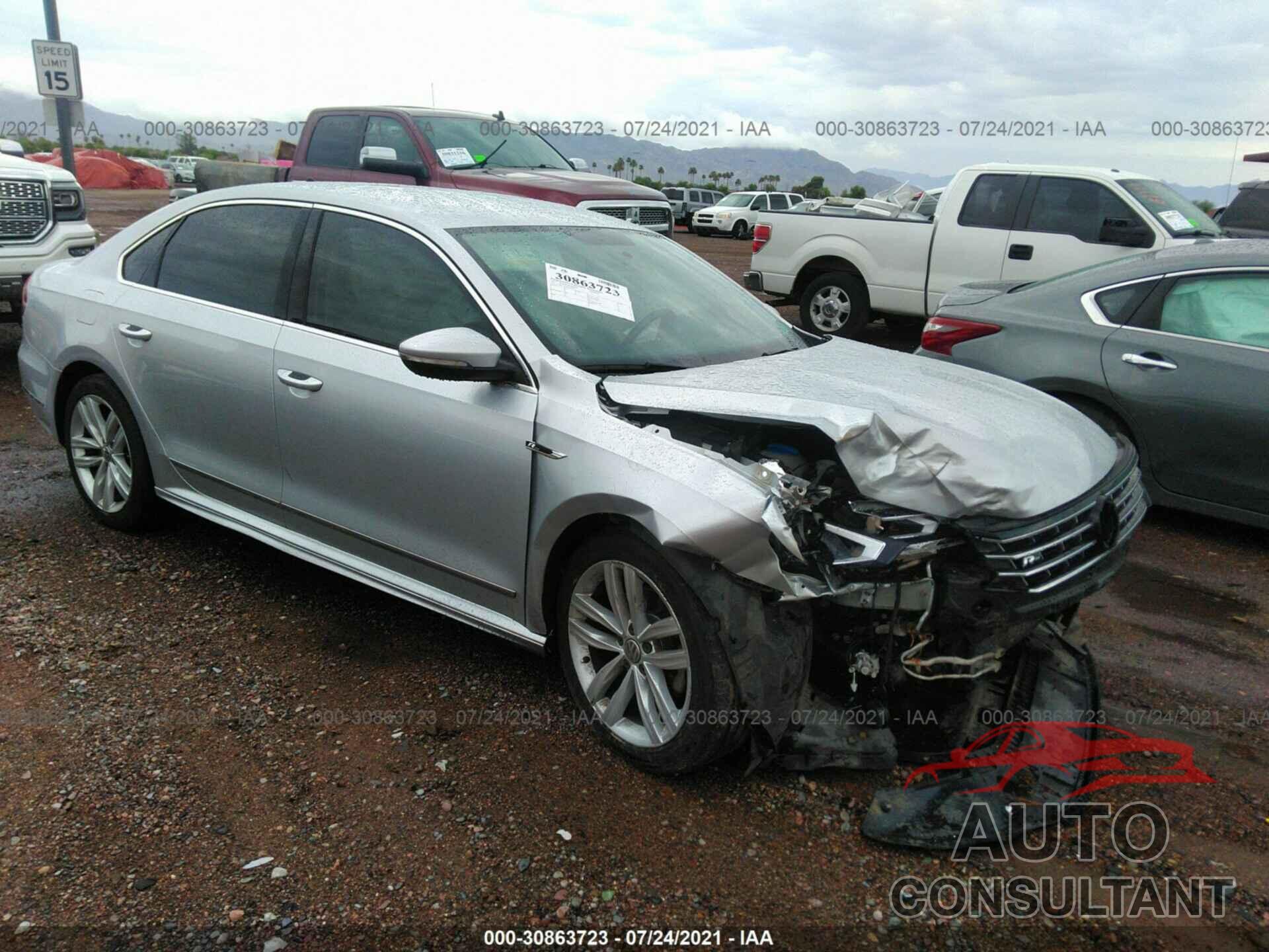VOLKSWAGEN PASSAT 2017 - 1VWDT7A39HC060652