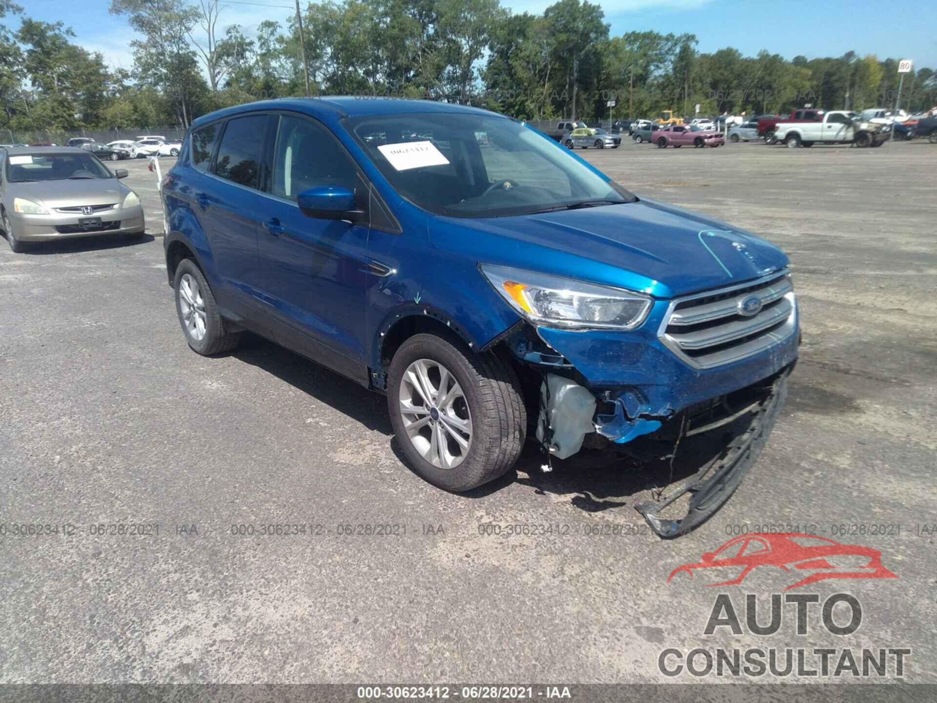 FORD ESCAPE 2017 - 1FMCU0GDXHUD75310