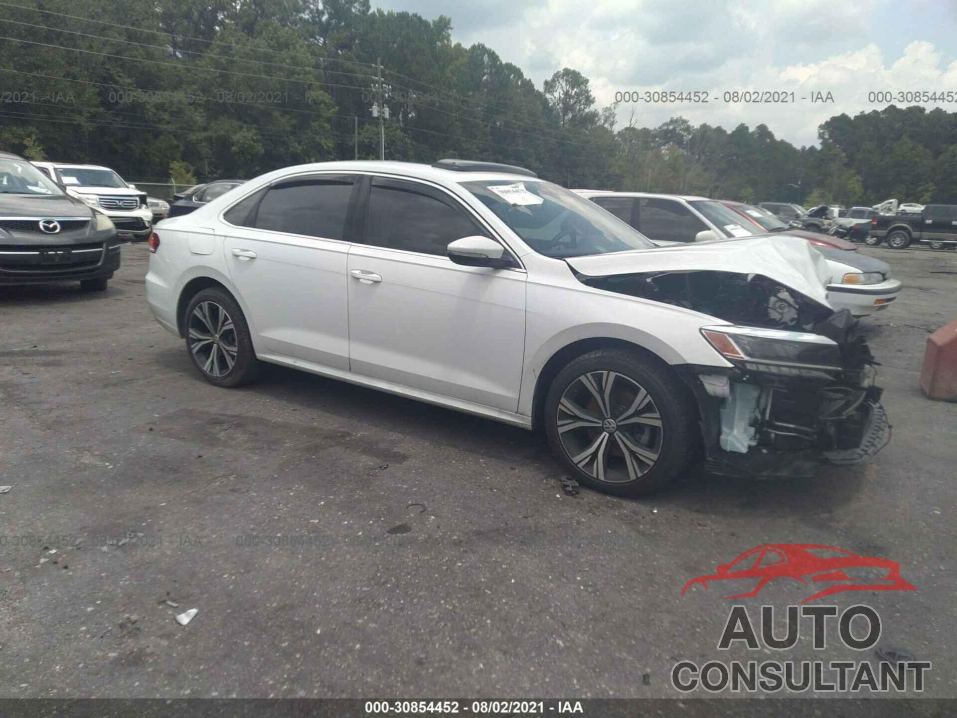 VOLKSWAGEN PASSAT 2020 - 1VWCA7A34LC019002