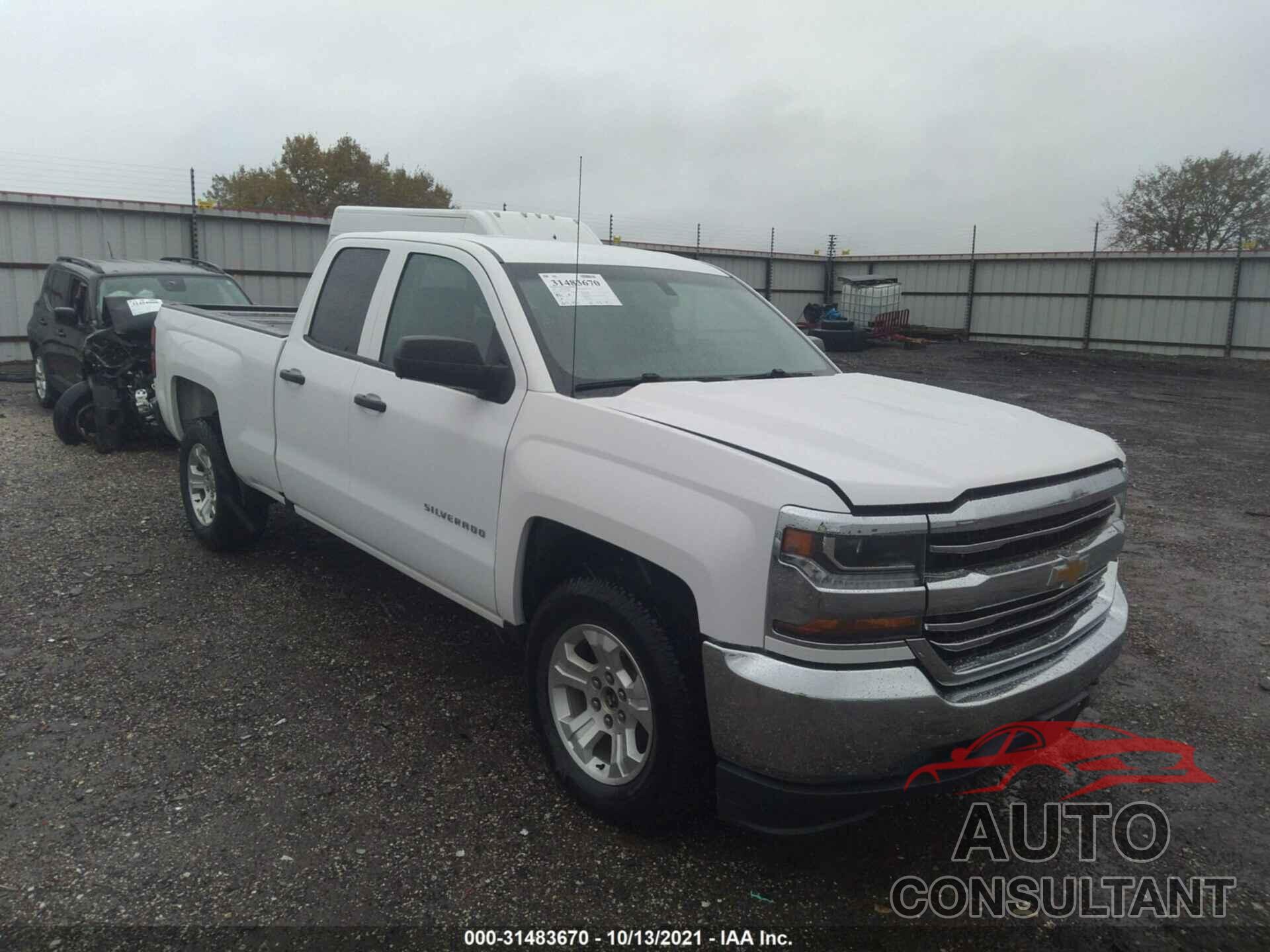 CHEVROLET SILVERADO 1500 2018 - 1GCVKNEC0JZ360768