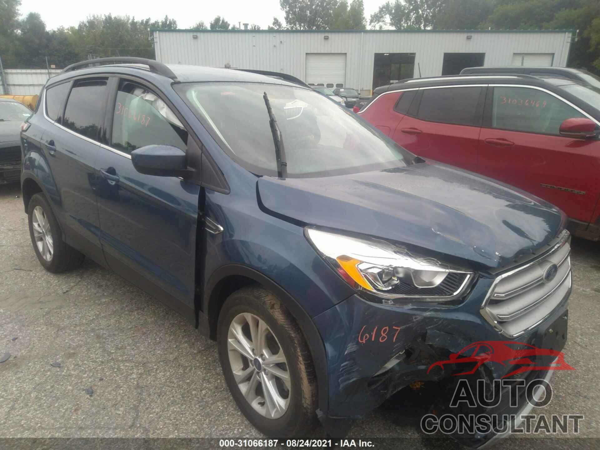 FORD ESCAPE 2018 - 1FMCU9HD8JUA88184