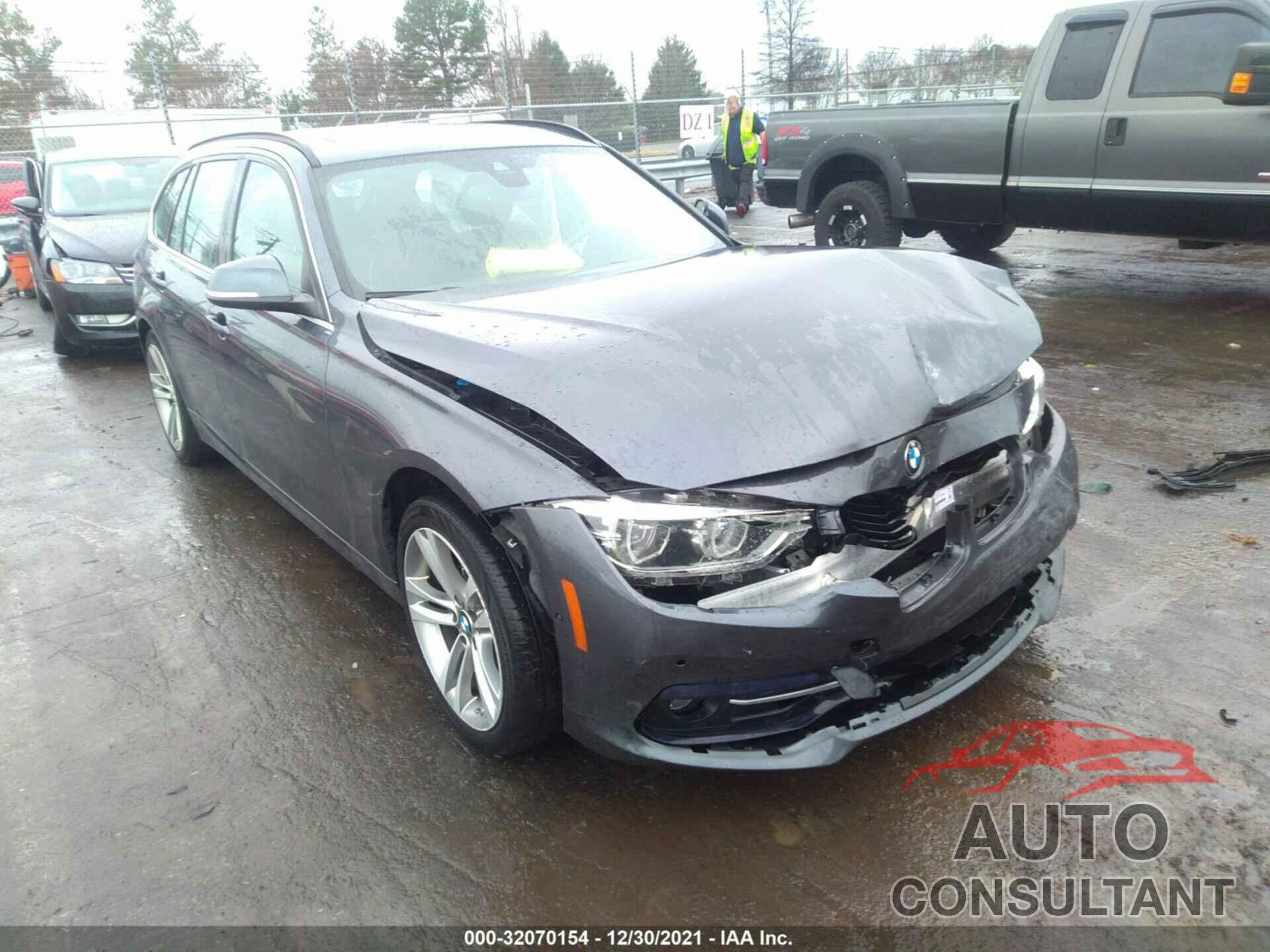 BMW 3 SERIES 2017 - WBA8K3C38HA022948