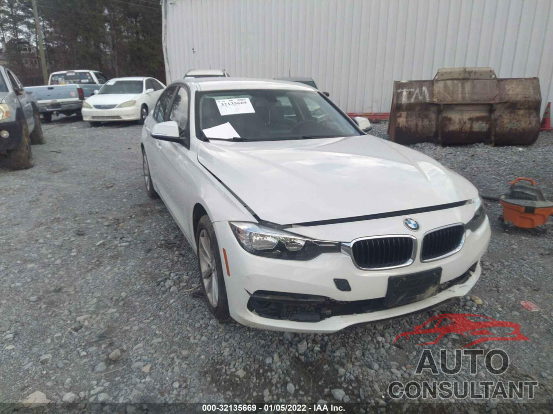 BMW 3 SERIES 2016 - WBA8E1G5XGNT38284