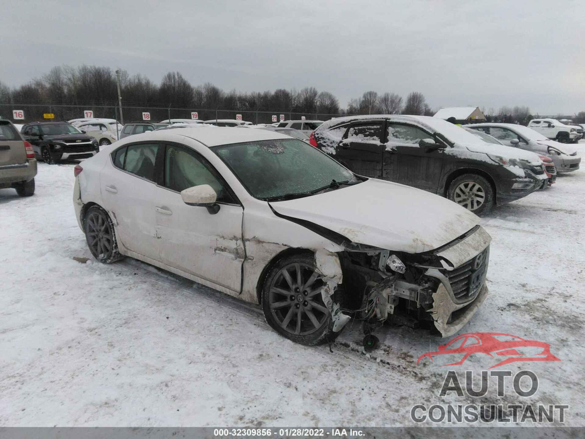 MAZDA MAZDA3 4-DOOR 2018 - 3MZBN1V38JM210344