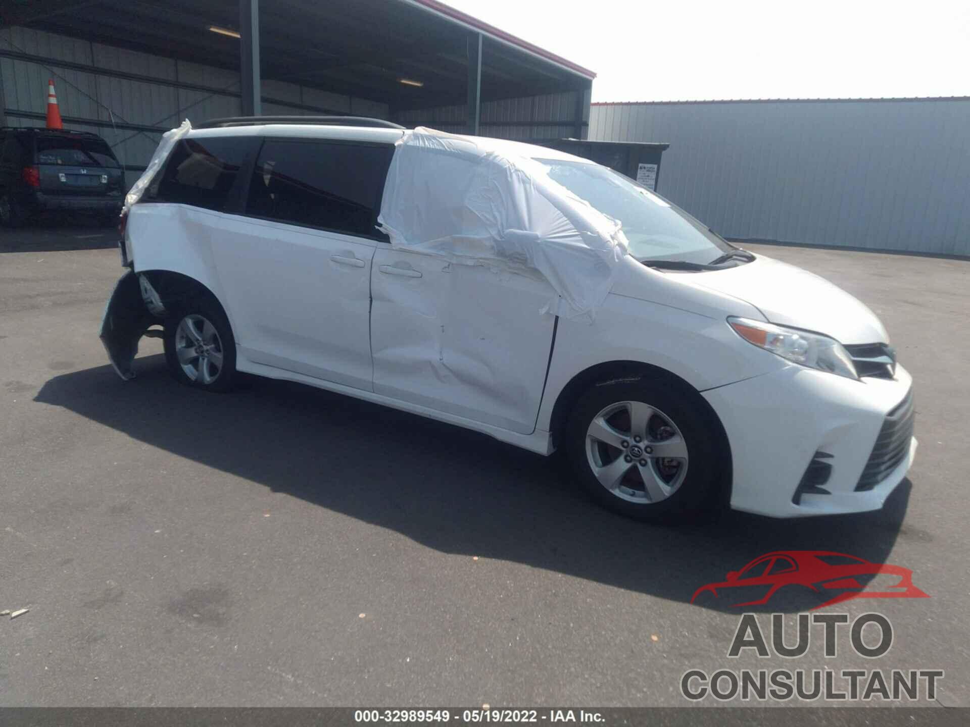 TOYOTA SIENNA 2019 - 5TDKZ3DC4KS972429