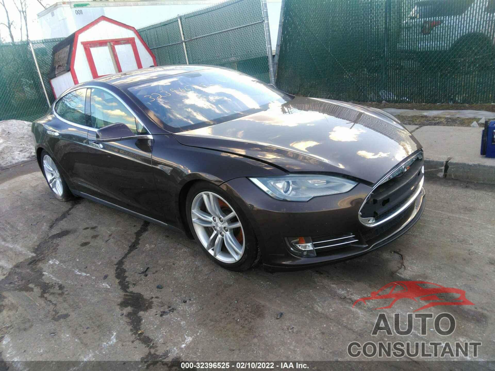 TESLA MODEL S 2013 - 5YJSA1CG1DFP03747