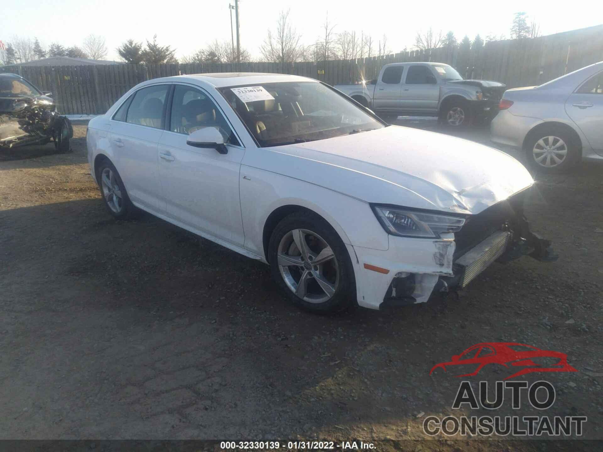 AUDI A4 2019 - WAUDNAF42KA030761