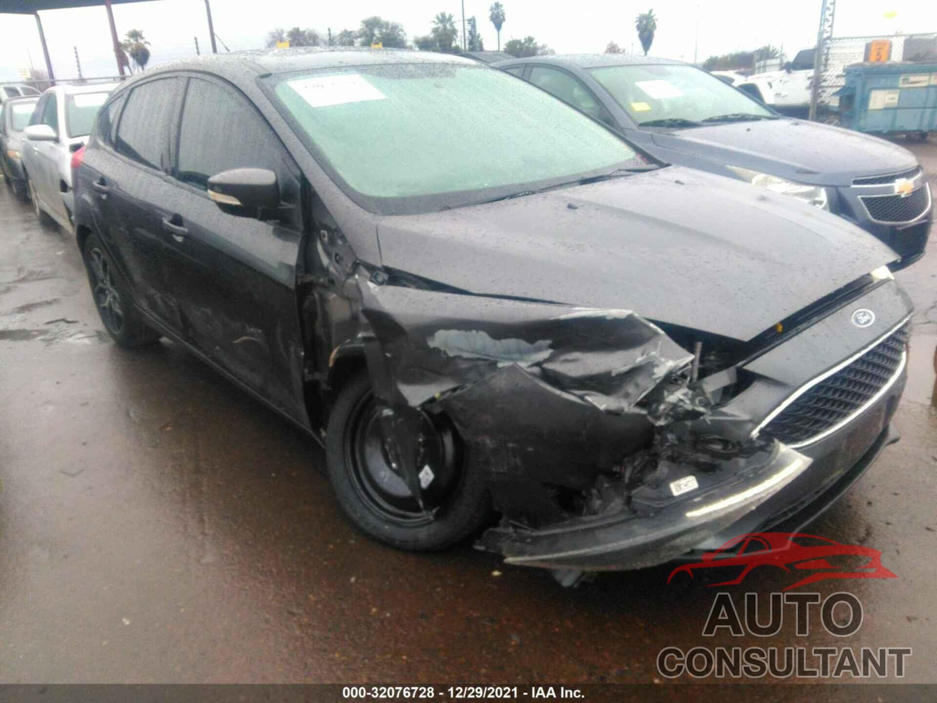 FORD FOCUS 2018 - 1FADP3M26JL313621