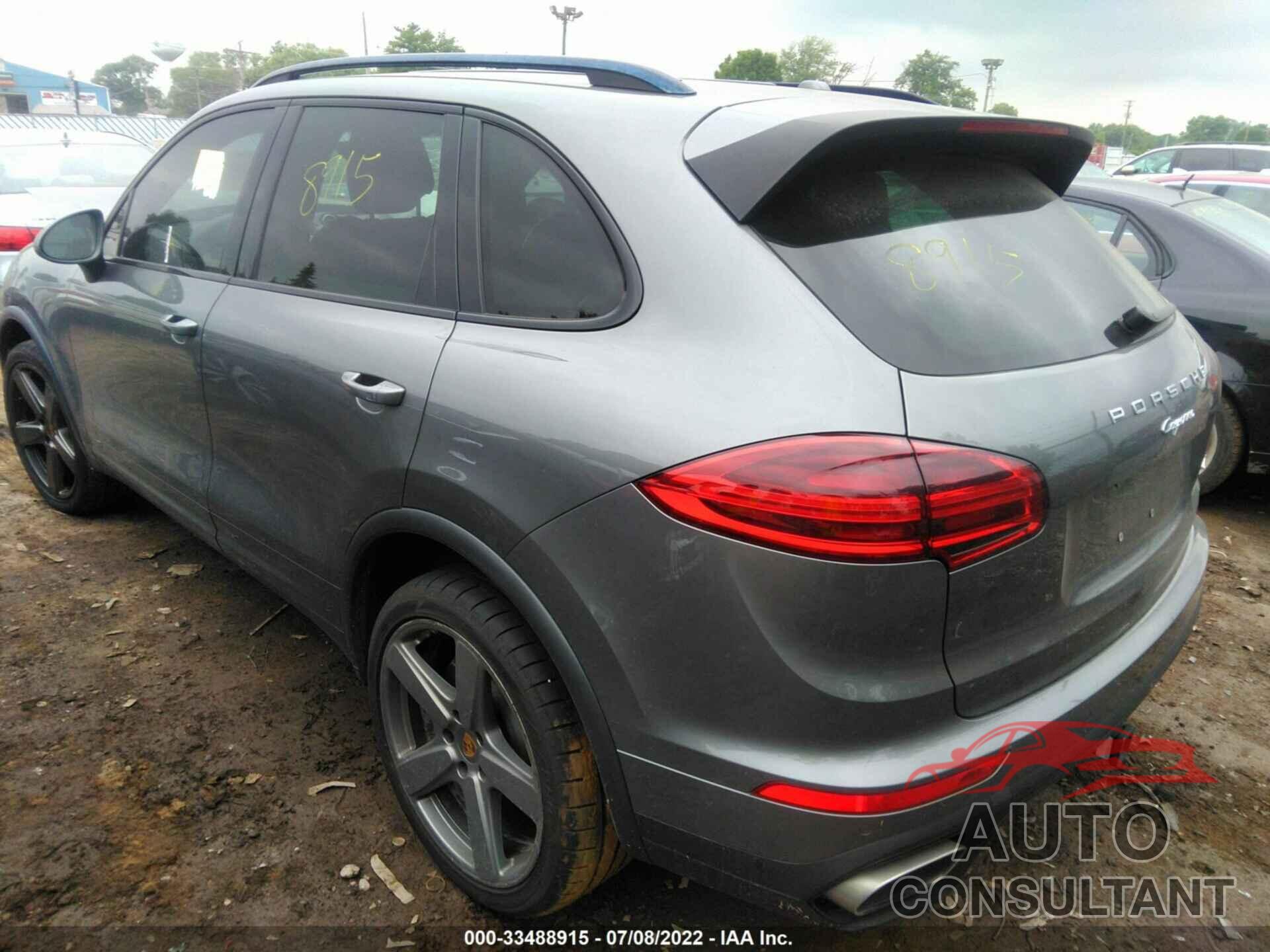 PORSCHE CAYENNE 2016 - WP1AA2A26GKA36026