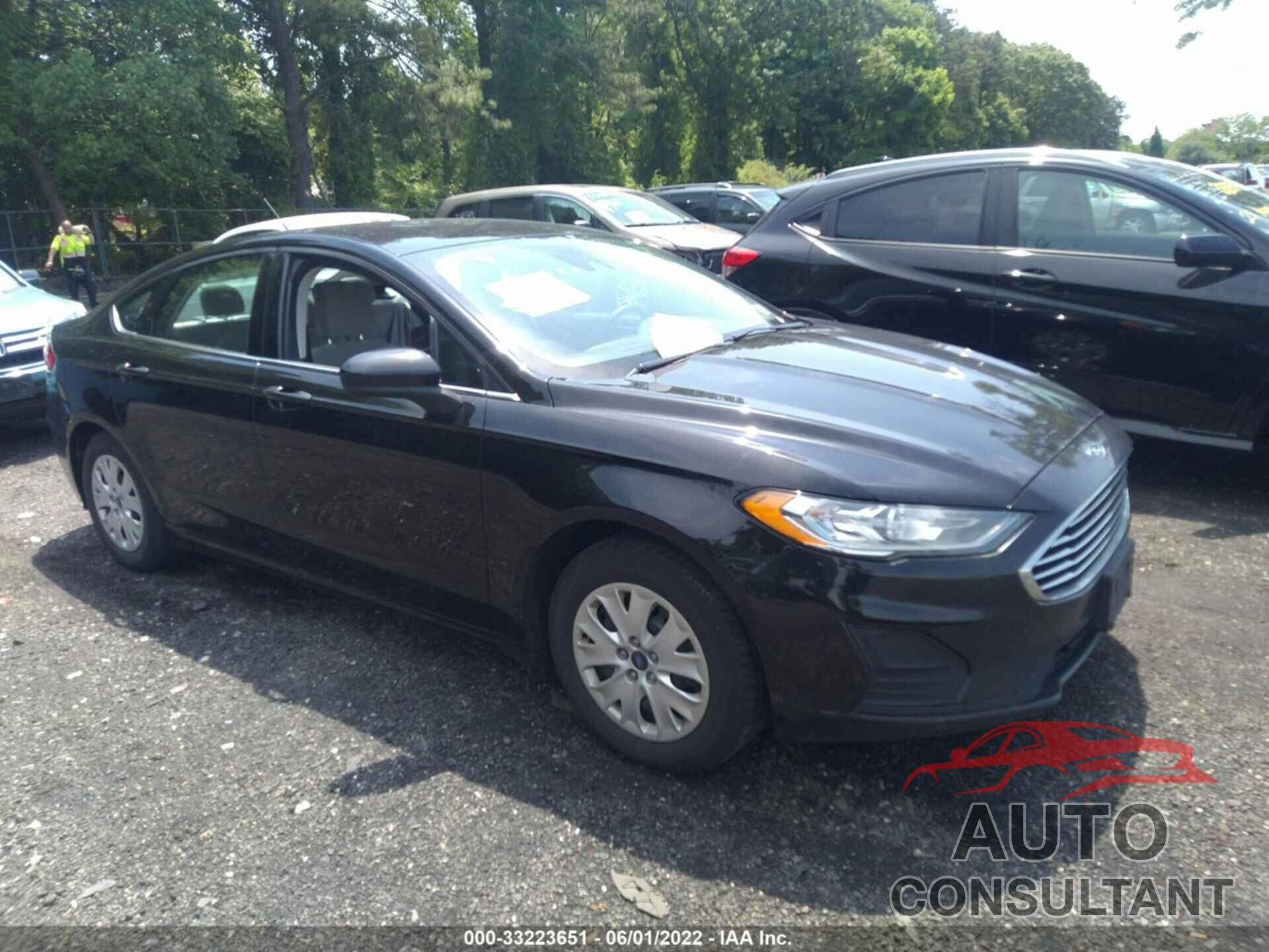 FORD FUSION 2019 - 3FA6P0G76KR244706