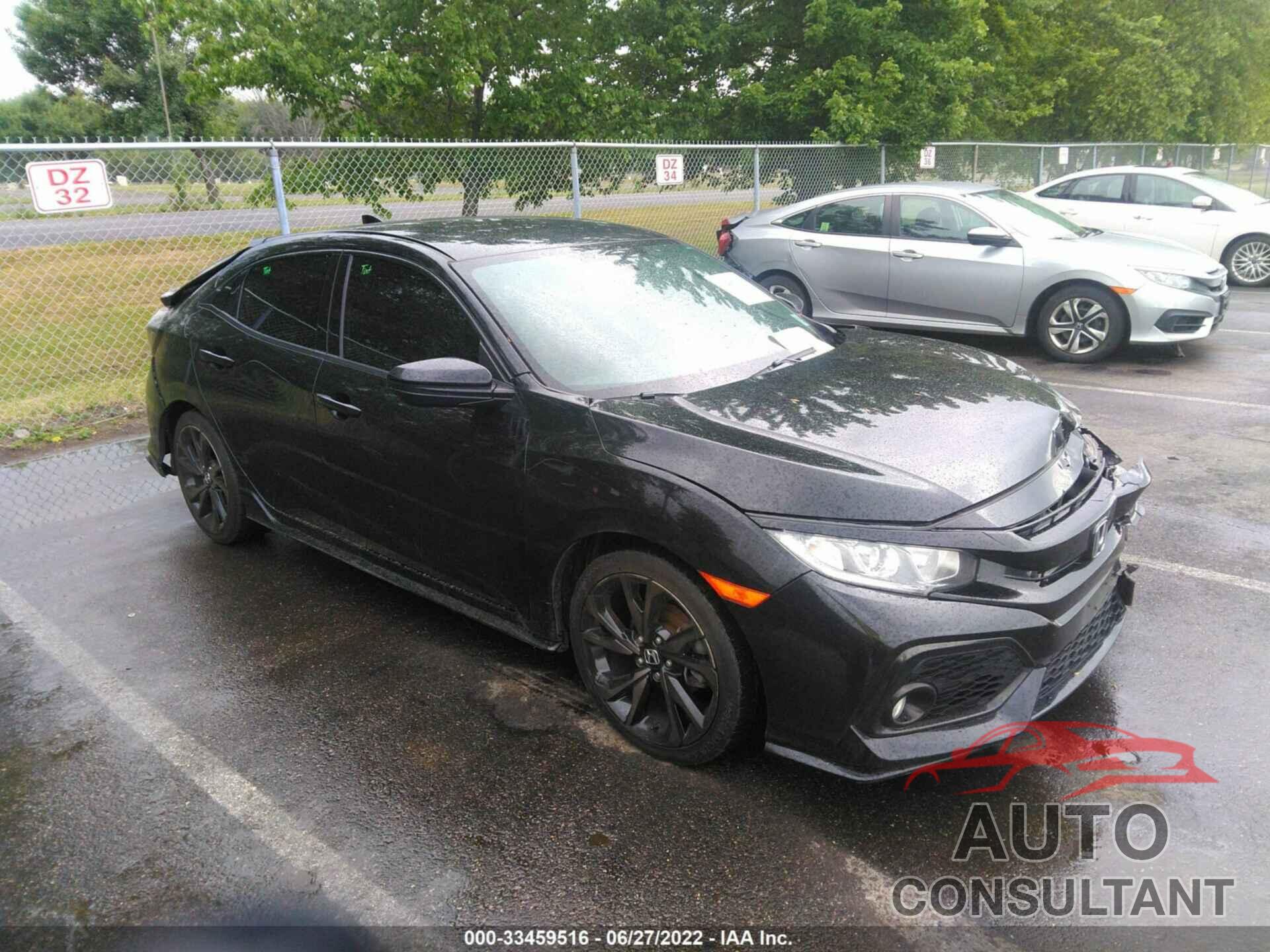 HONDA CIVIC HATCHBACK 2017 - SHHFK7H40HU402570