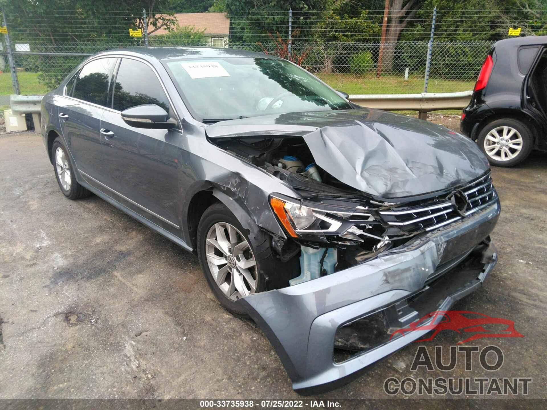 VOLKSWAGEN PASSAT 2017 - 1VWAT7A36HC067920