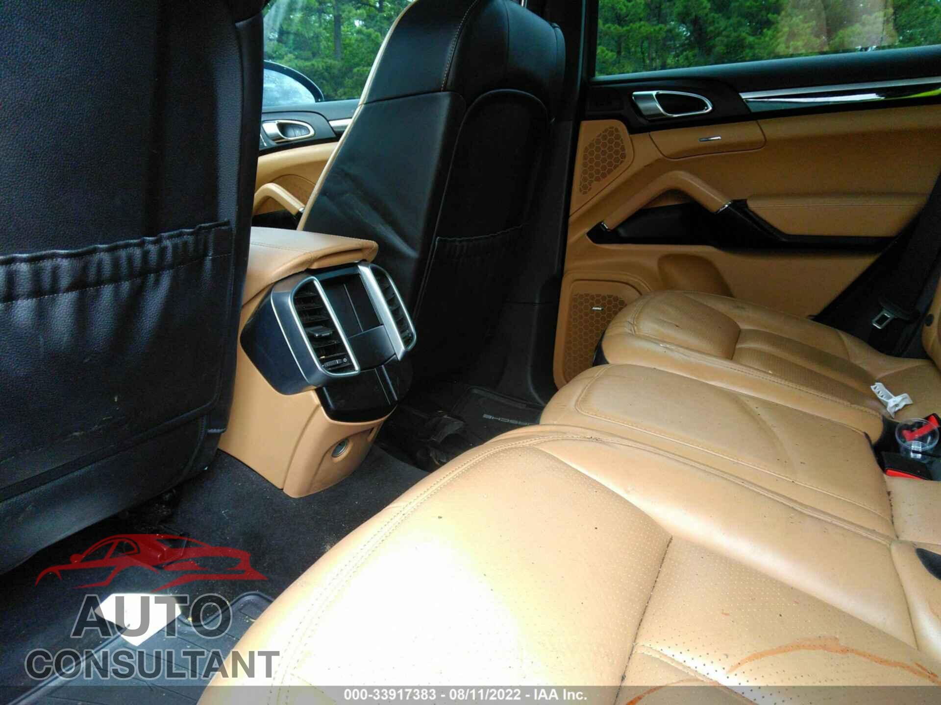 PORSCHE CAYENNE 2017 - WP1AA2A21HKA87533