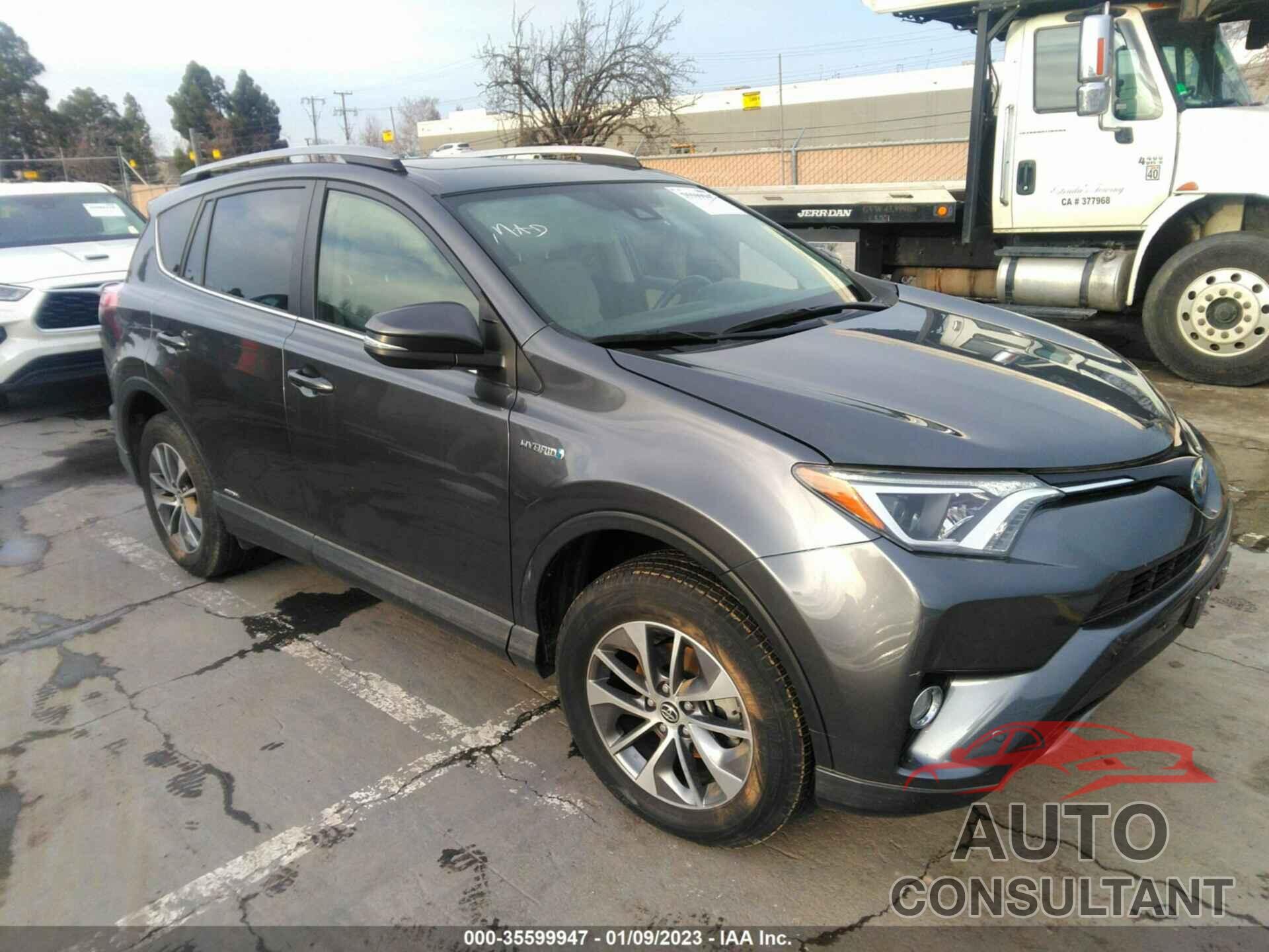 TOYOTA RAV4 2018 - JTMRJREV0JD154828
