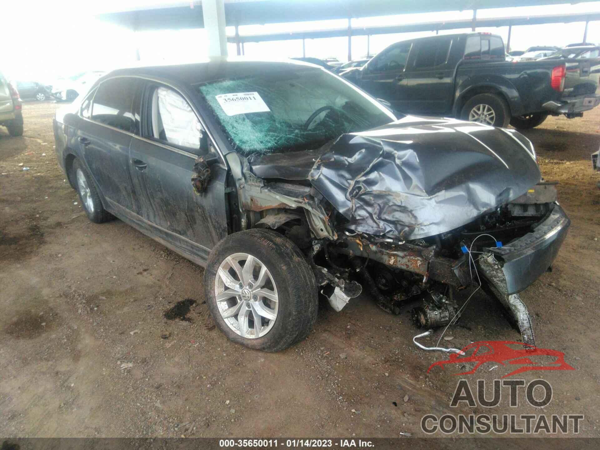 VOLKSWAGEN PASSAT 2017 - 1VWAT7A3XHC012306
