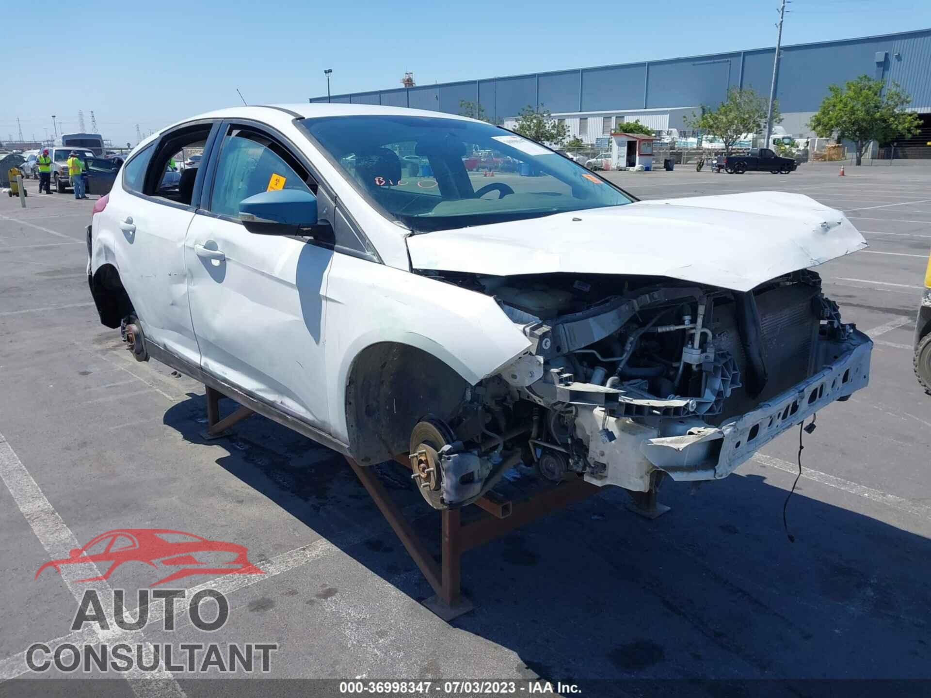 FORD FOCUS 2016 - 1FADP3K29GL234620