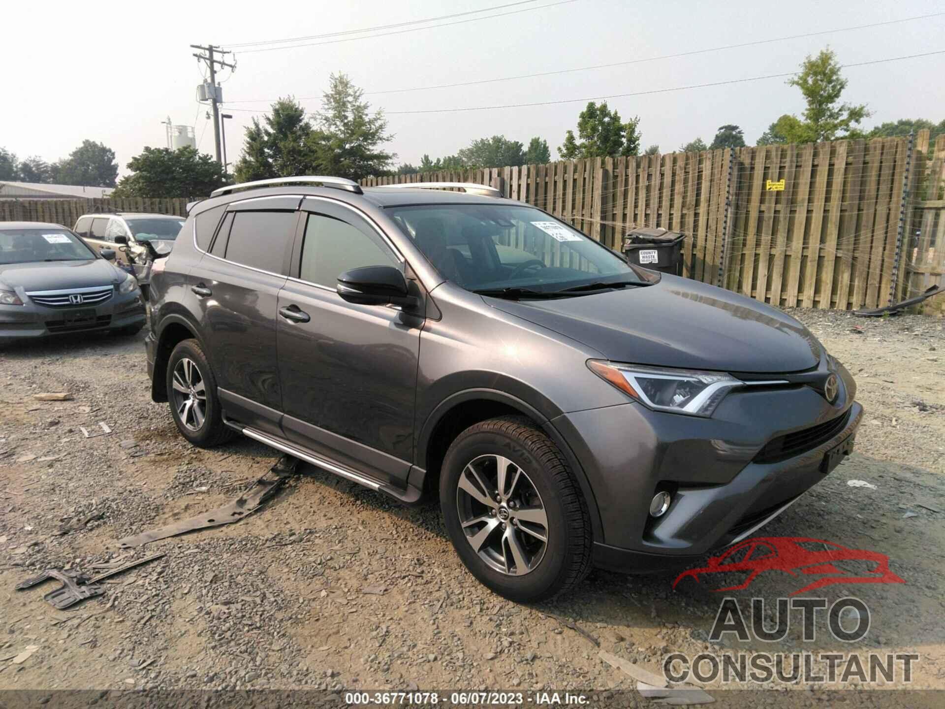 TOYOTA RAV4 2018 - JTMRFREV5JJ720288