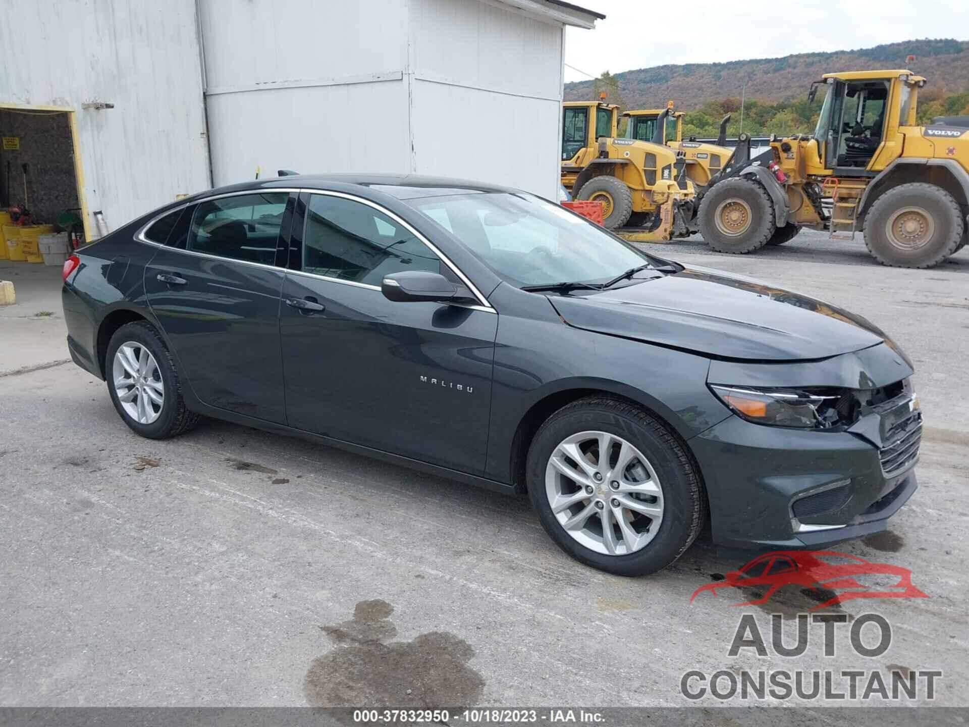 CHEVROLET MALIBU 2017 - 1G1ZE5ST3HF103458