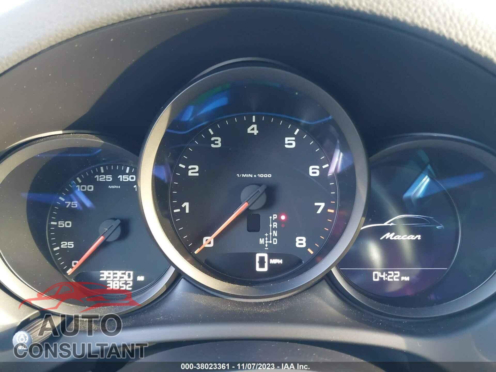 PORSCHE MACAN 2018 - WP1AA2A52JLB08075