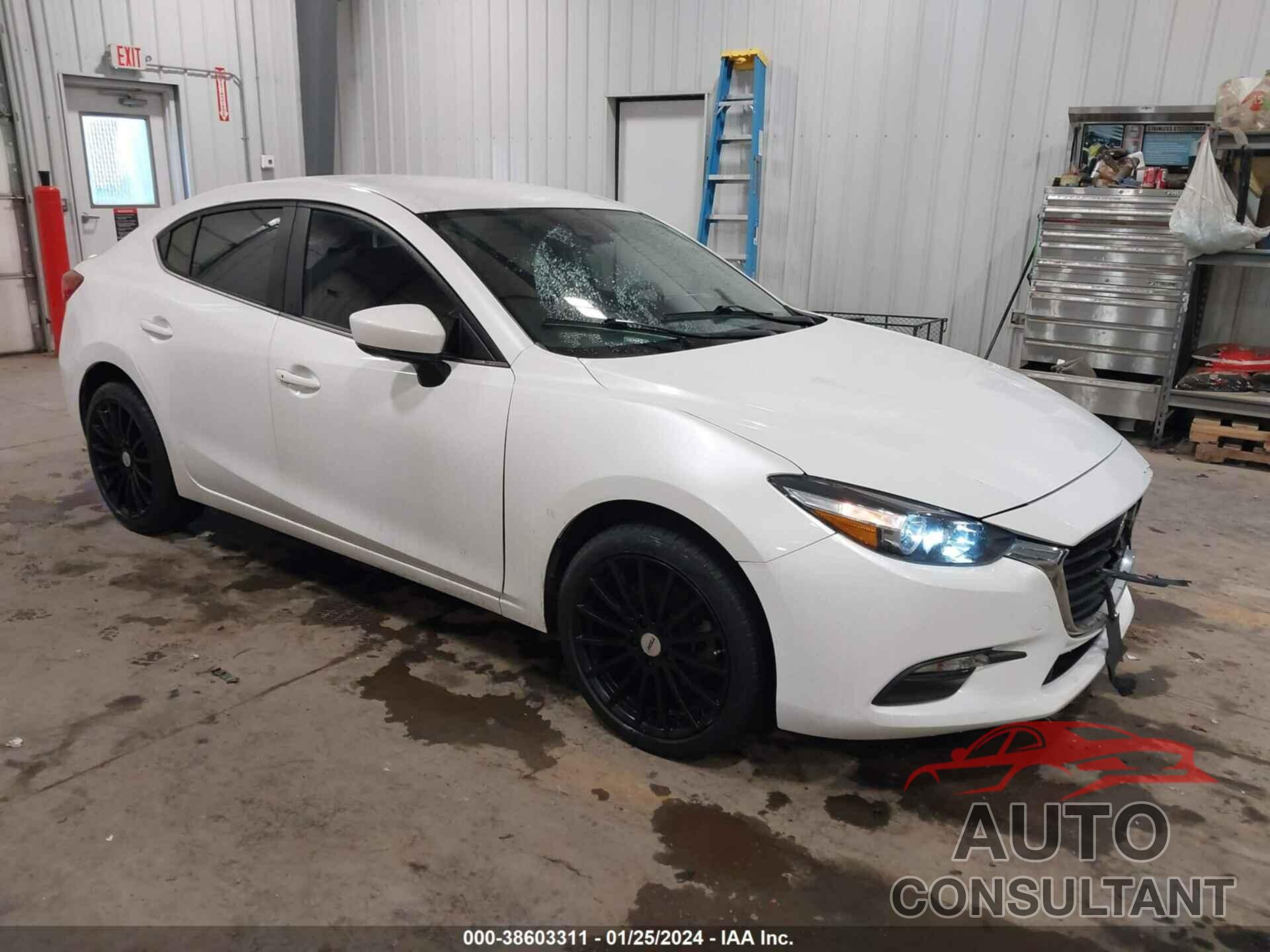 MAZDA MAZDA3 2018 - 3MZBN1V36JM185766