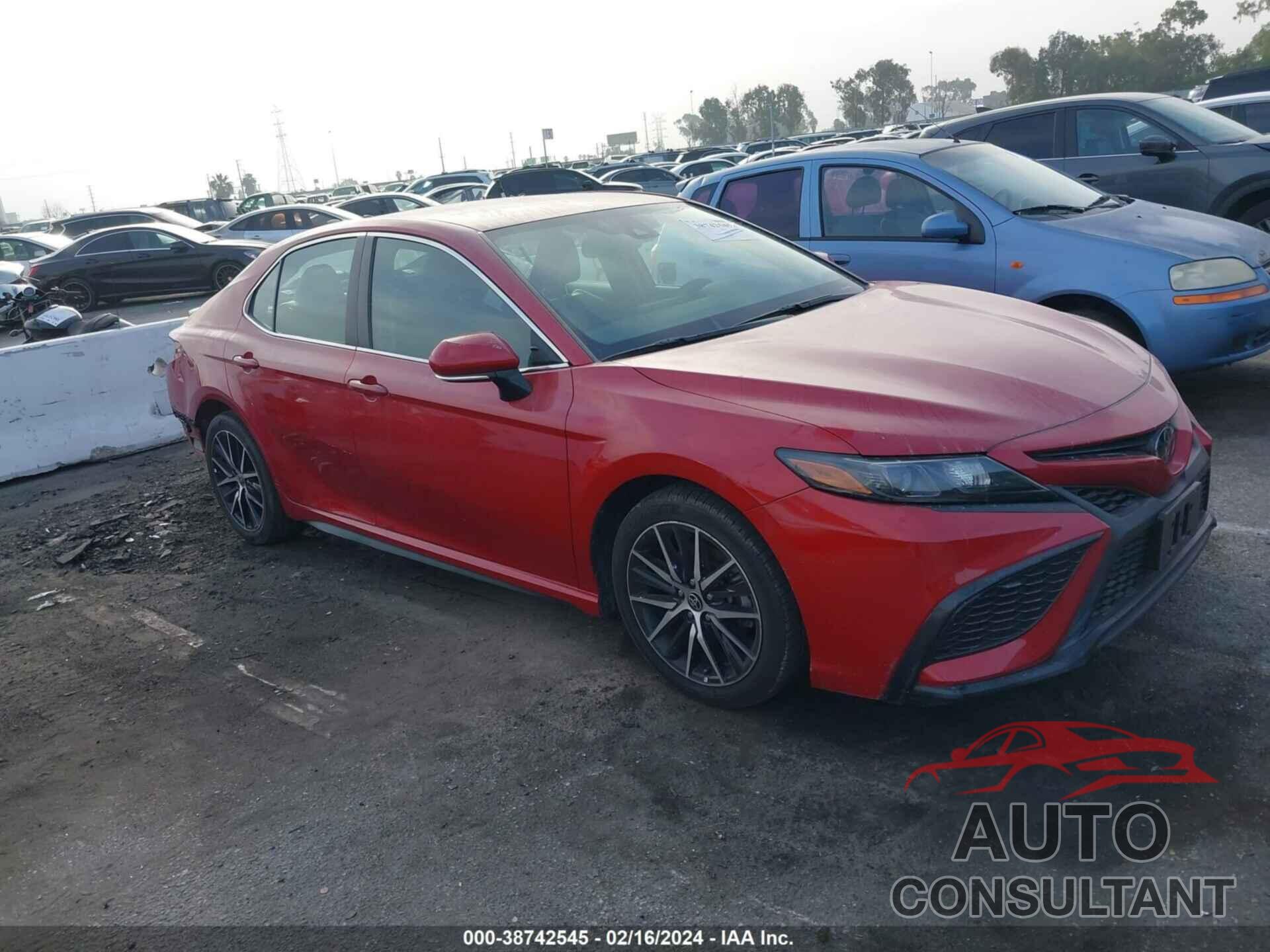 TOYOTA CAMRY 2022 - 4T1T11AK4NU011112