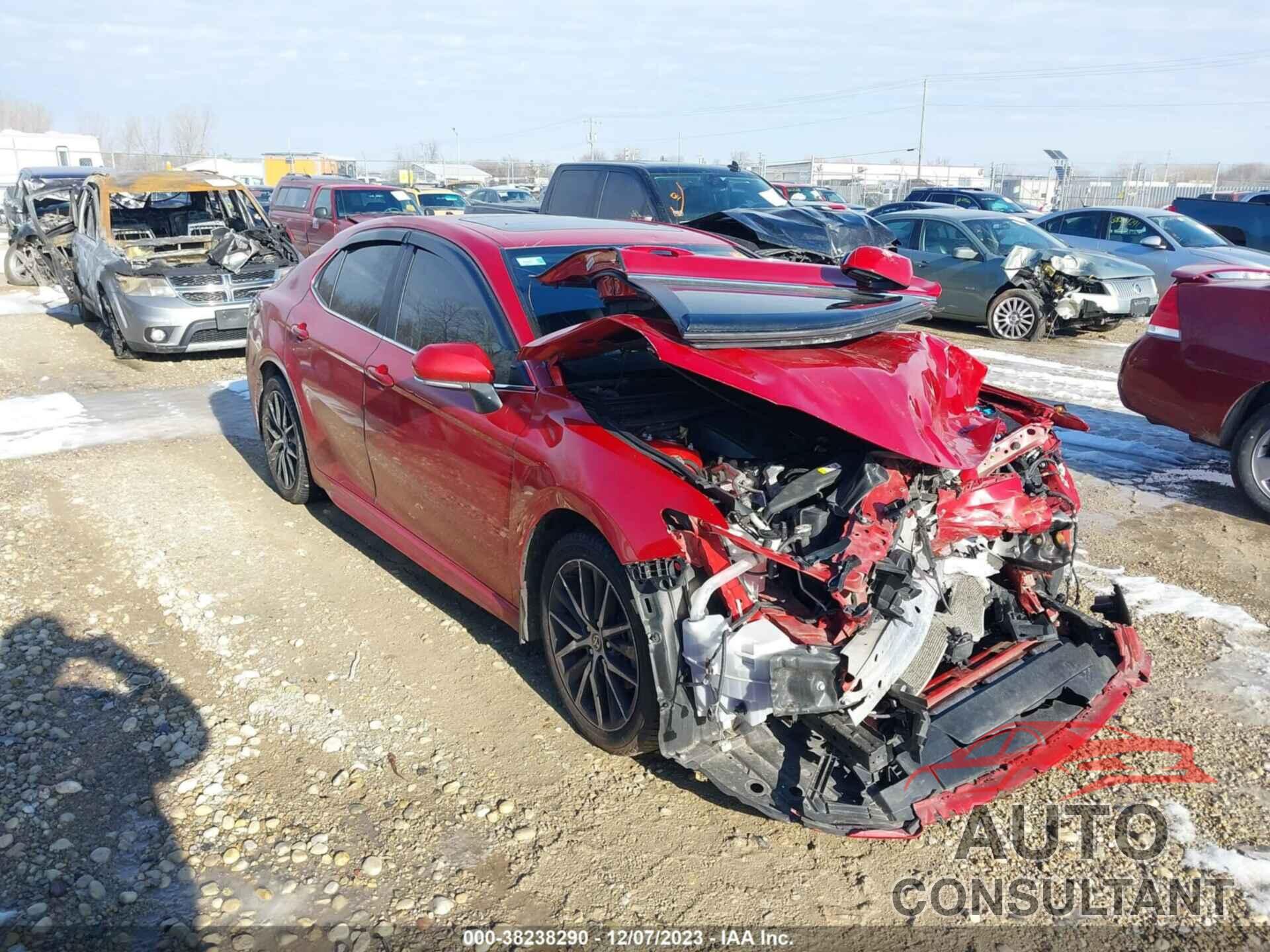 TOYOTA CAMRY 2021 - 4T1G11AK0MU493447
