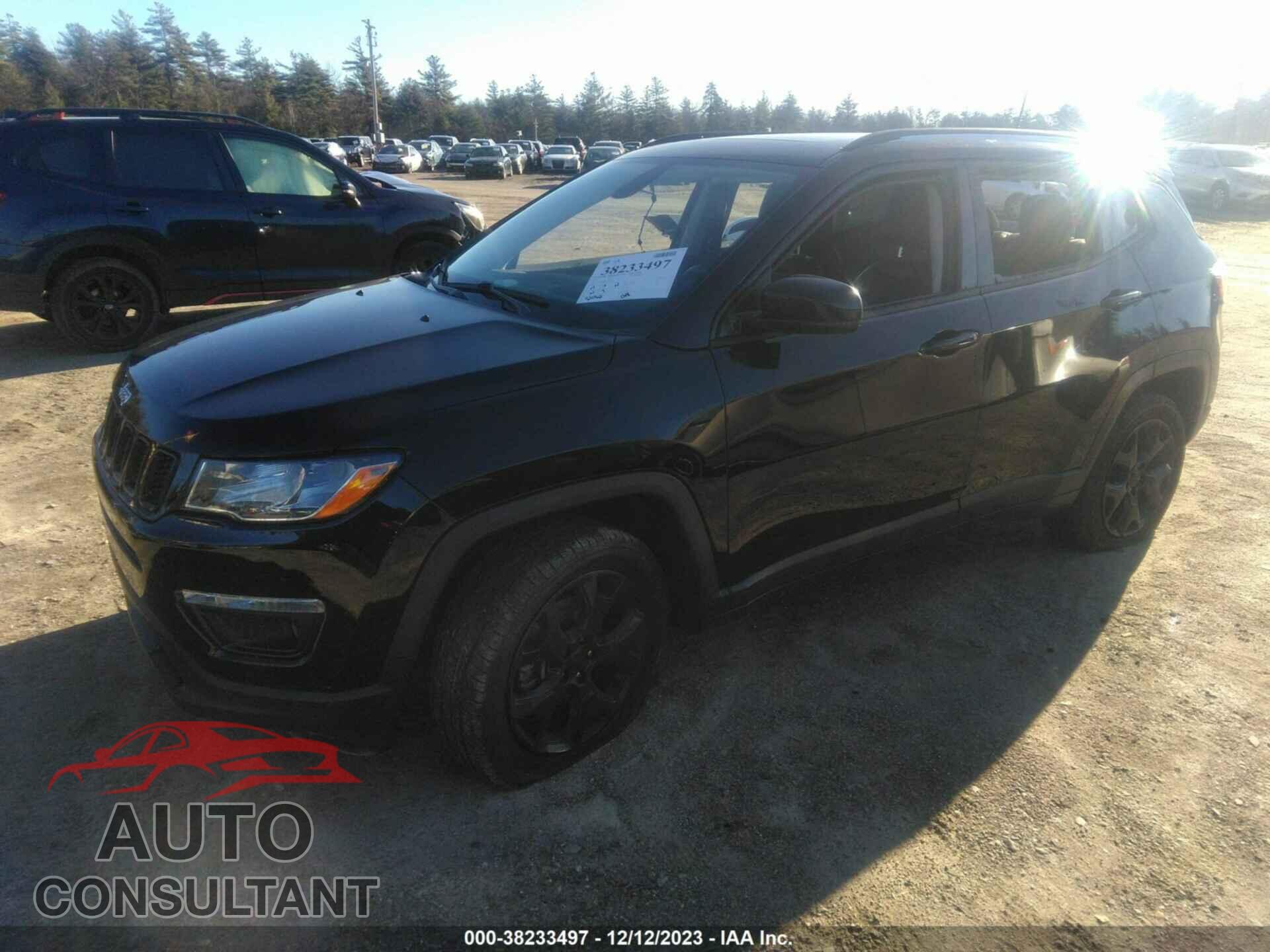 JEEP COMPASS 2018 - 3C4NJDCB9JT365496