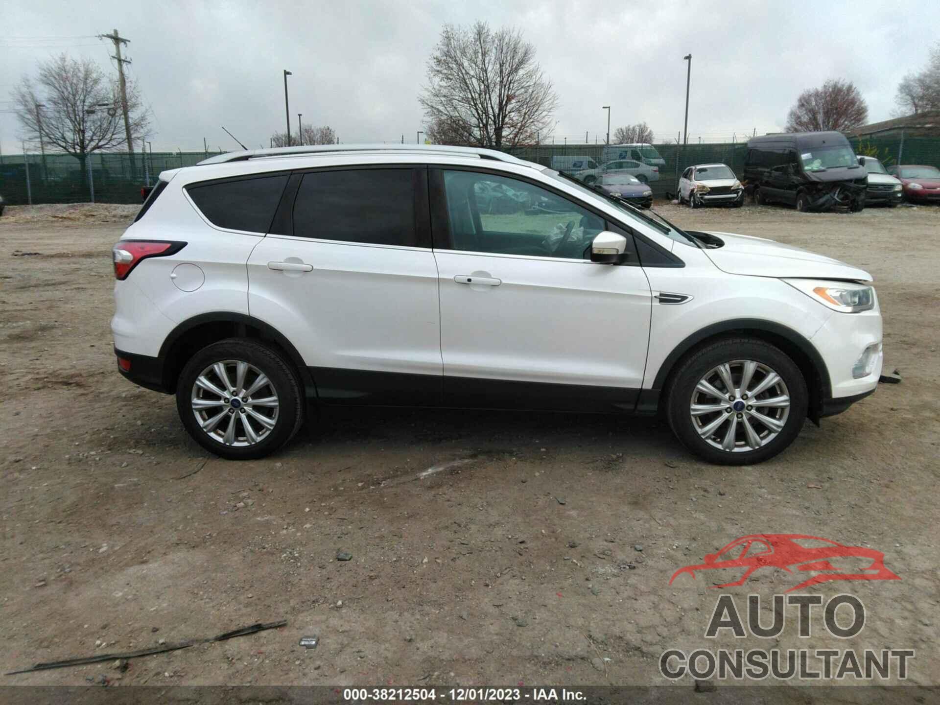 FORD ESCAPE 2017 - 1FMCU0JD1HUB94721