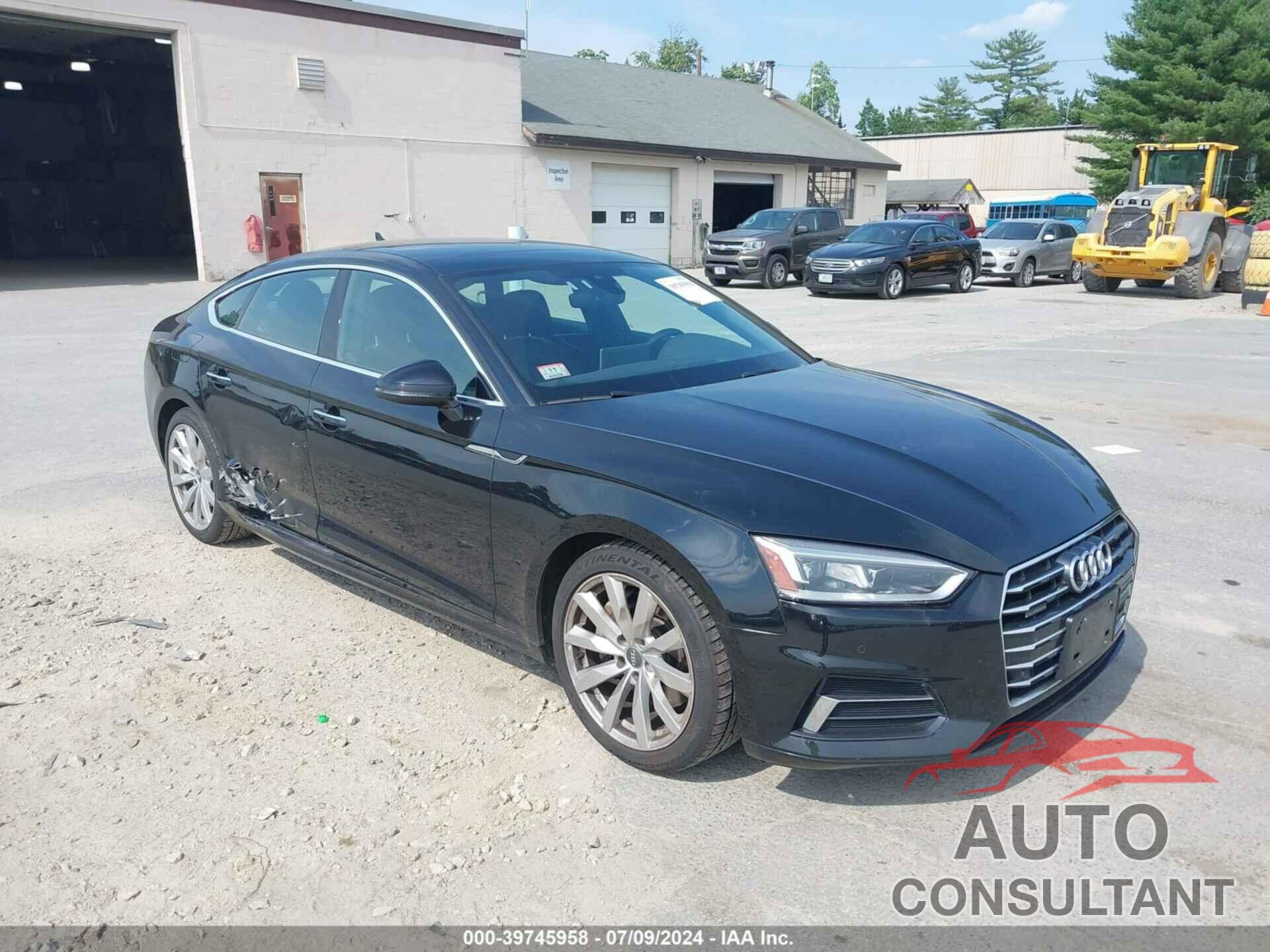 AUDI A5 2018 - WAUBNCF52JA009712