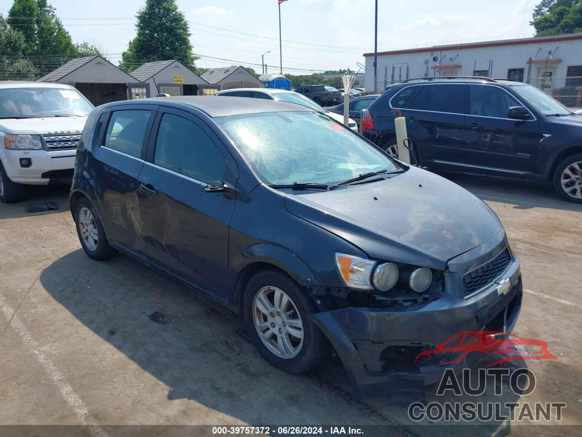 CHEVROLET SONIC 2016 - 1G1JC6SH2G4161396